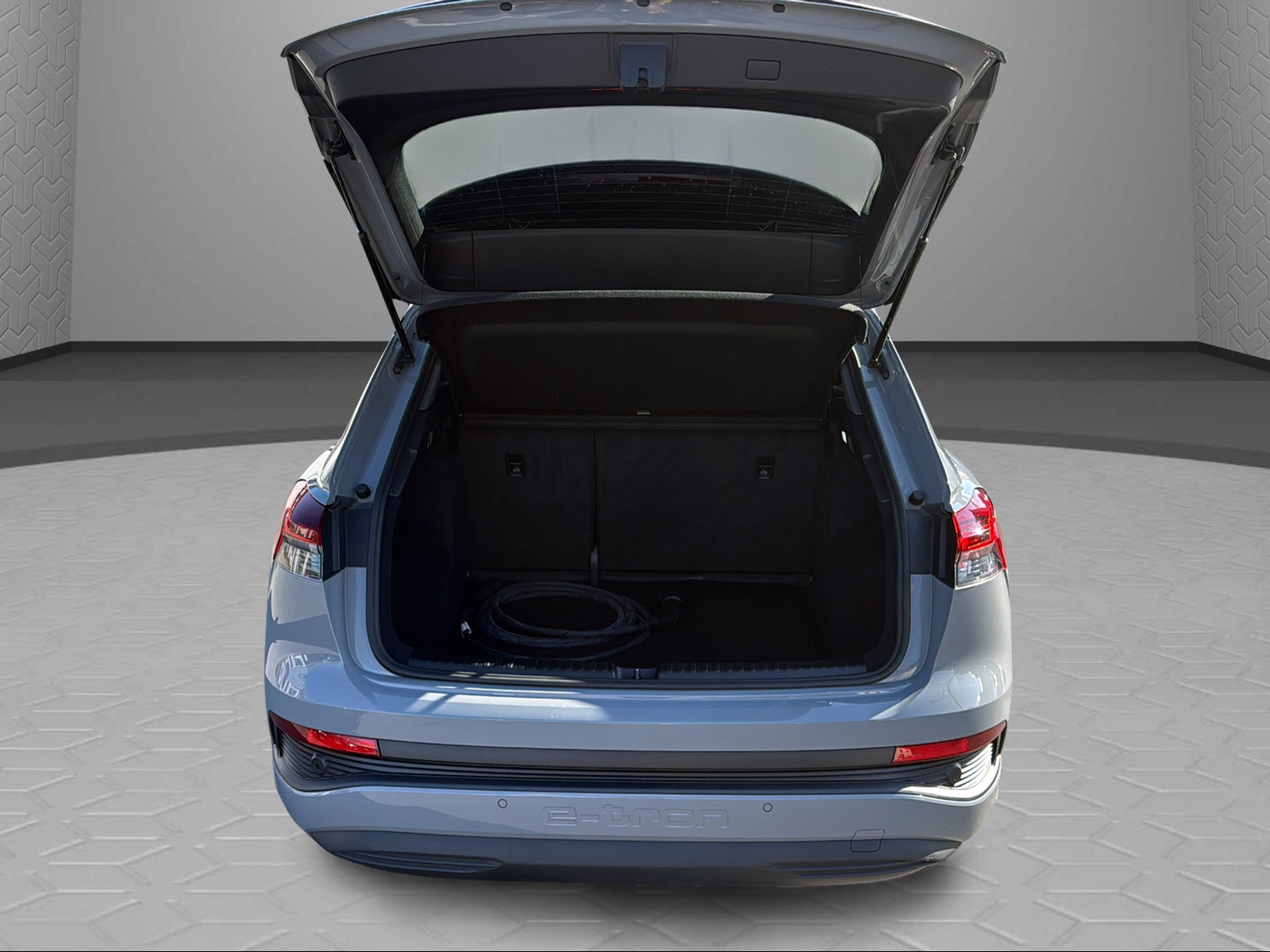 AUDI Q4 e-tron 45 quattro-image-13