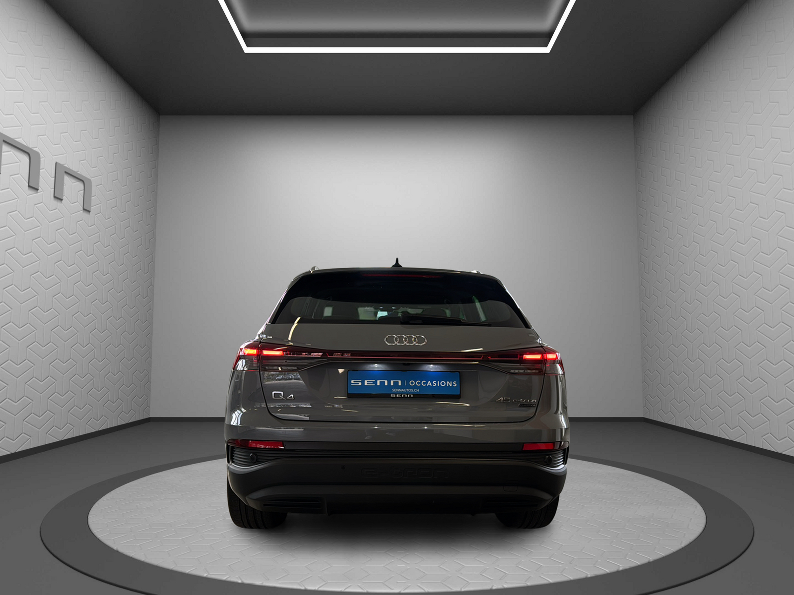 AUDI Q4 e-tron 45 quattro-image-4