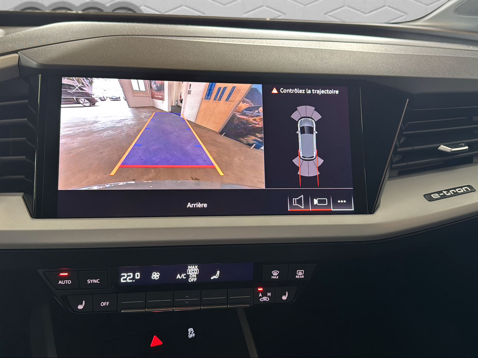 AUDI Q4 e-tron 45 quattro-image-17
