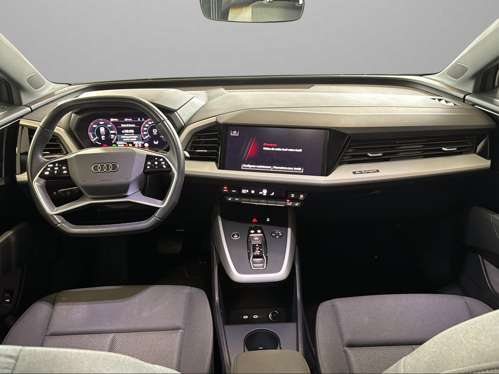 AUDI Q4 e-tron 45 quattro-image-12