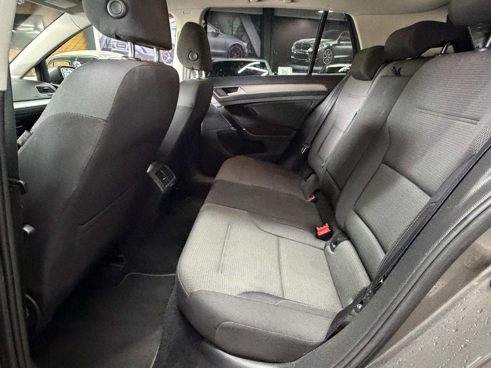 VW Golf 1.4 TSI Cup DSG-image-13