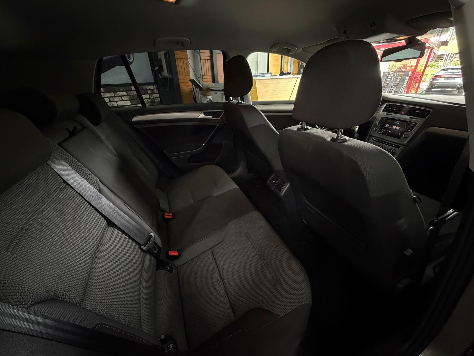 VW Golf 1.4 TSI Cup DSG-image-7