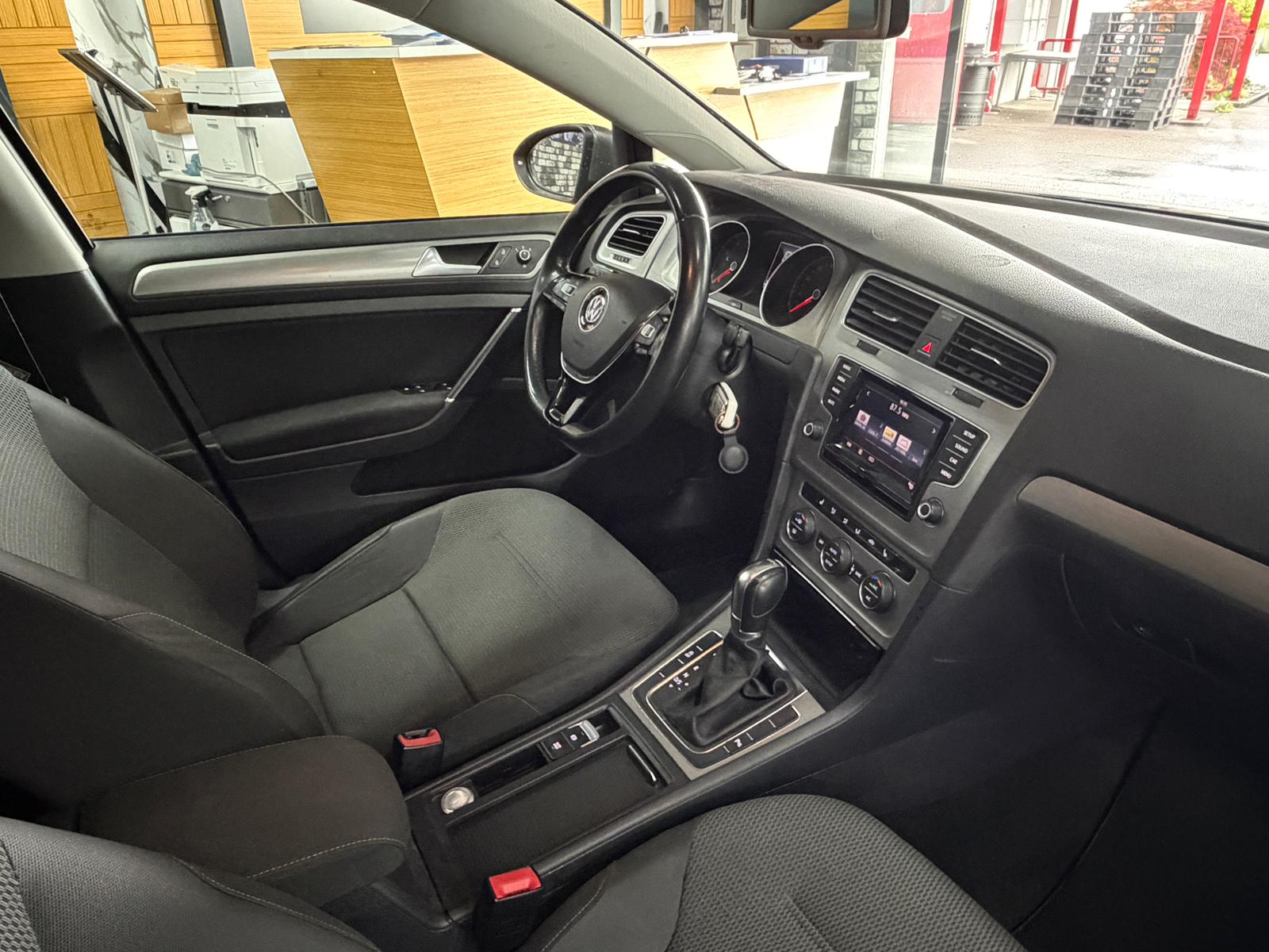VW Golf 1.4 TSI Cup DSG-image-10