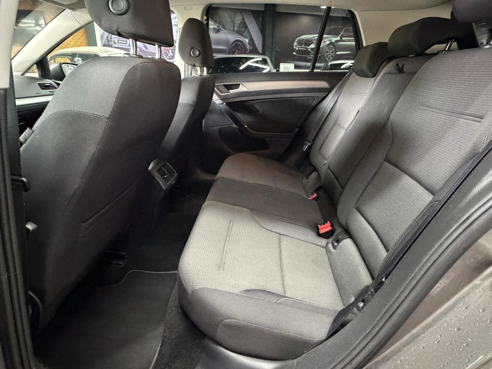 VW Golf 1.4 TSI Cup DSG-image-14