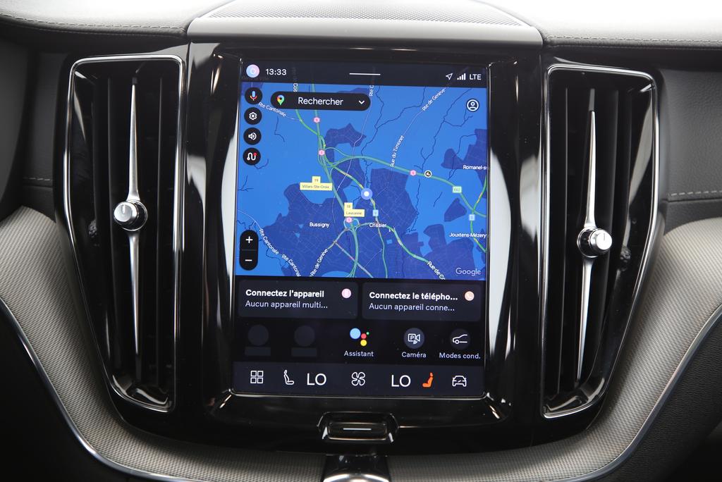 VOLVO XC60 2.0 B6 MH R-Design AWD-image-6