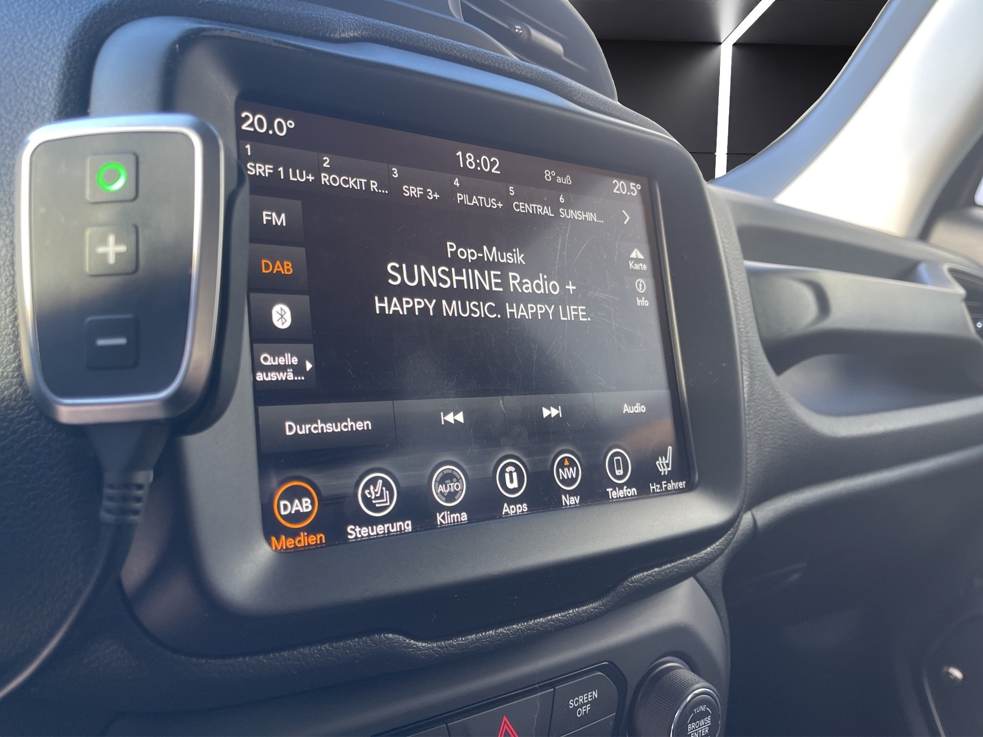 JEEP Renegade 1.4 Turbo Limited AWD-image-45