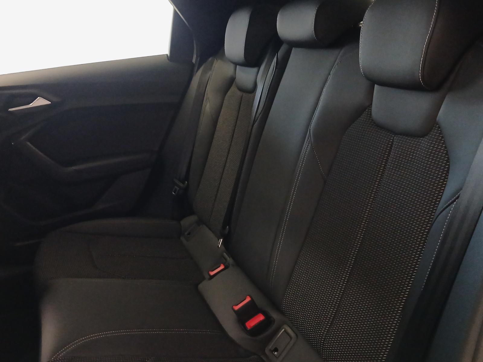 AUDI A1 Sportback 30 TFSI S Line Attraction S-tronic-image-11