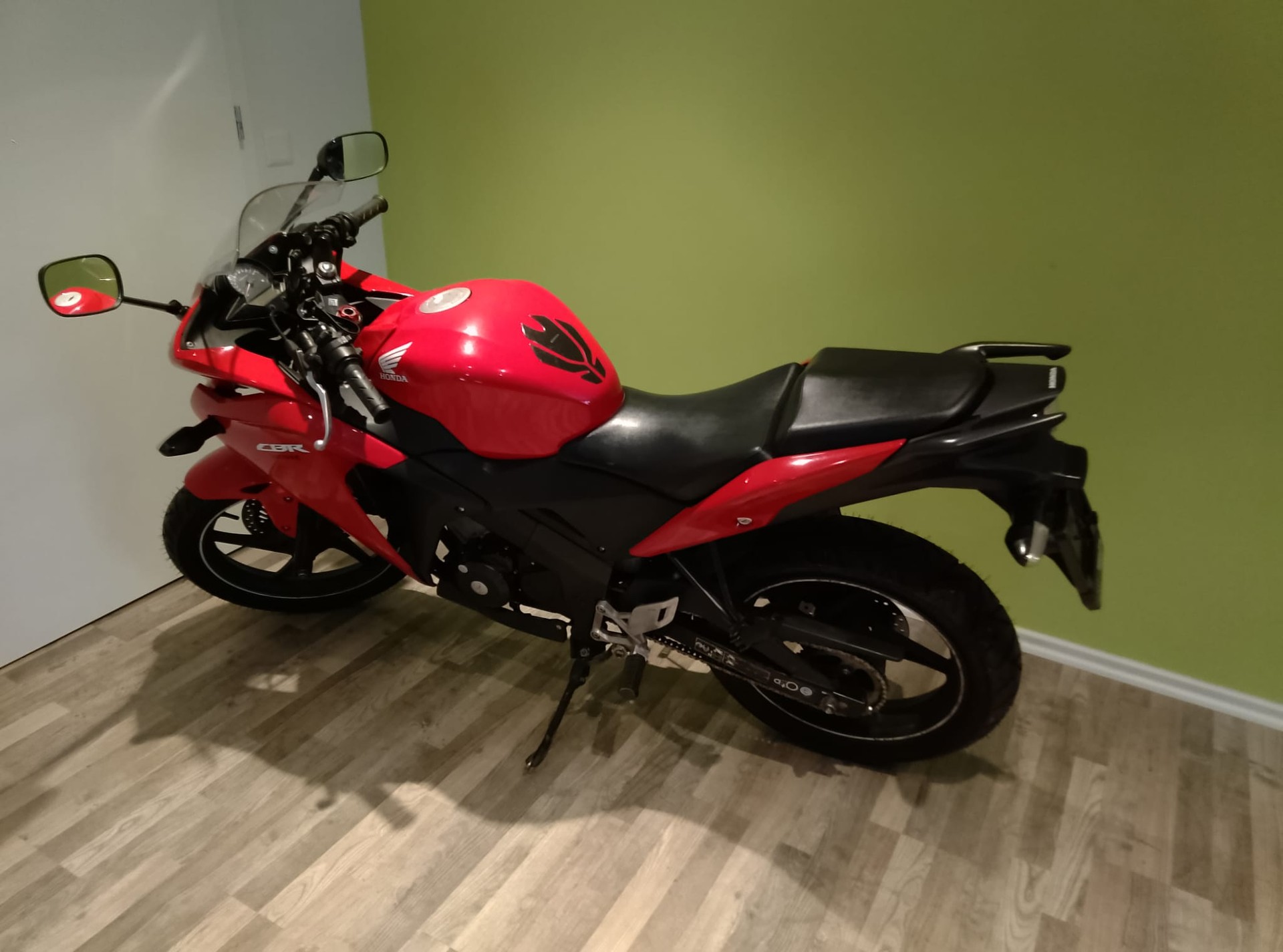HONDA CBR 125 R-image-1