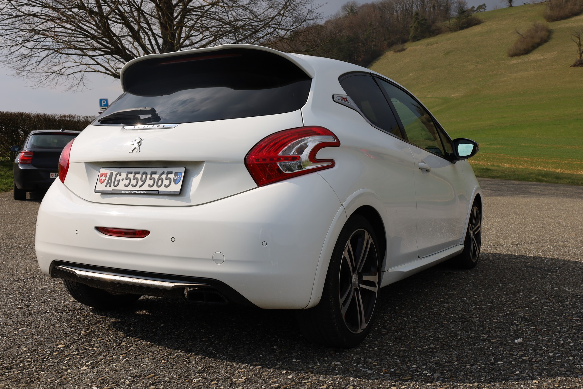 PEUGEOT 208 1.6 Turbo GTi-image-1
