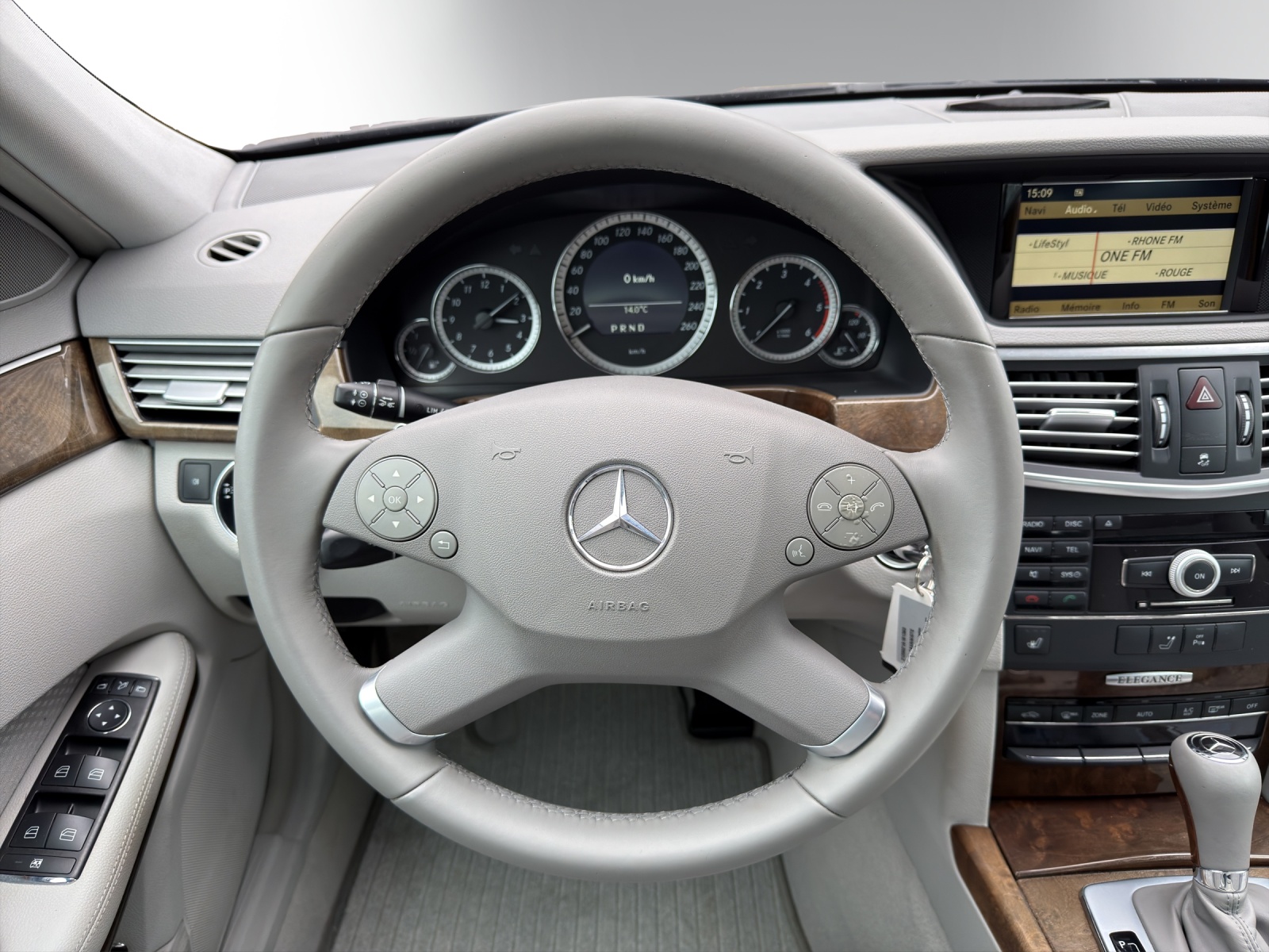 Image MERCEDES-BENZ E-220 E 220 CDI BlueEff Avgarde