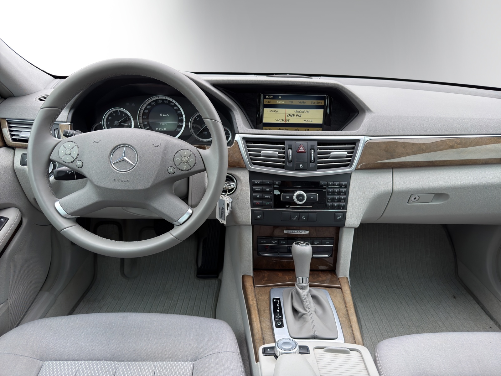 Image MERCEDES-BENZ E-220 E 220 CDI BlueEff Avgarde