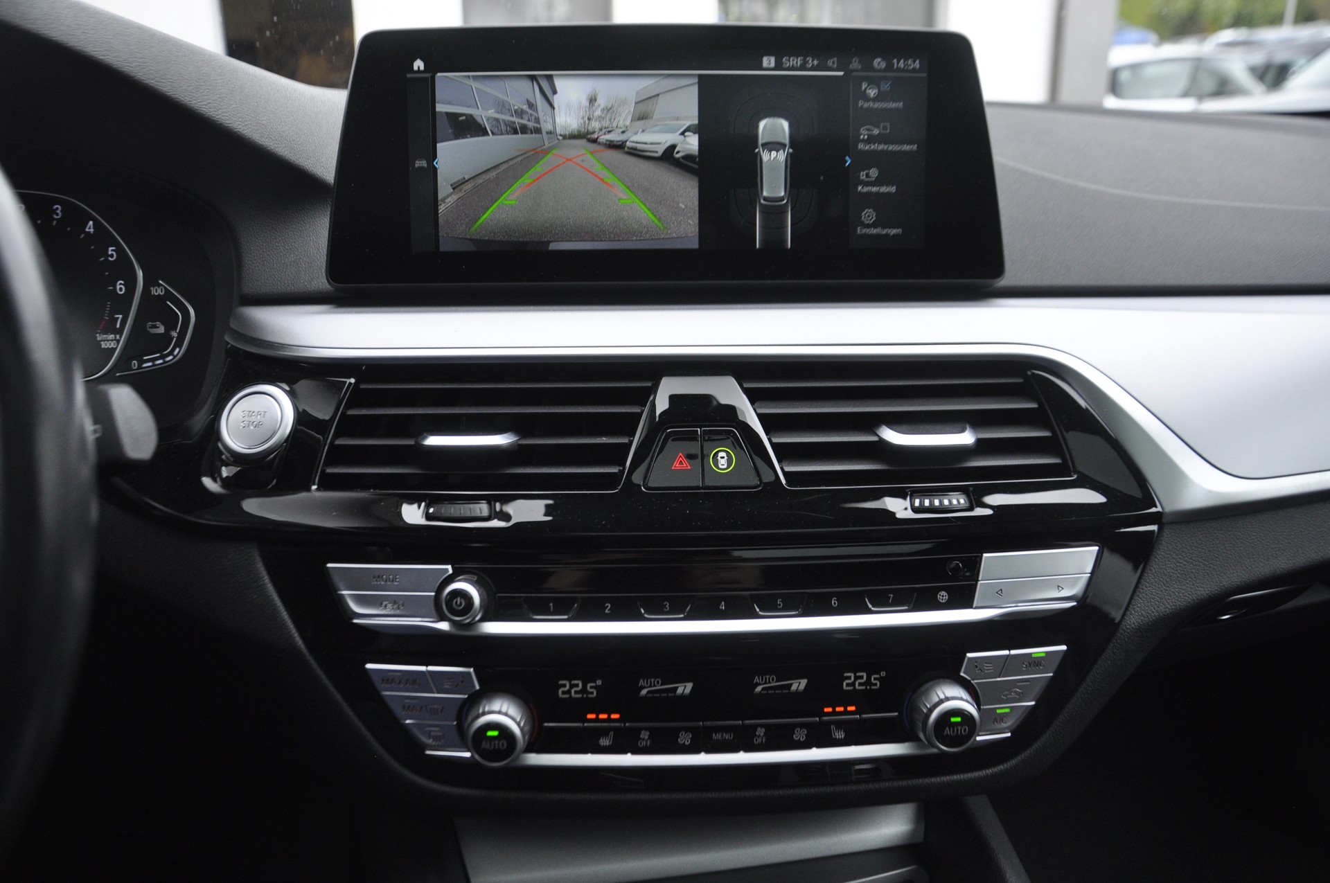 BMW 530e xDrive Touring Steptronic I Anhängerkupplung-image-10