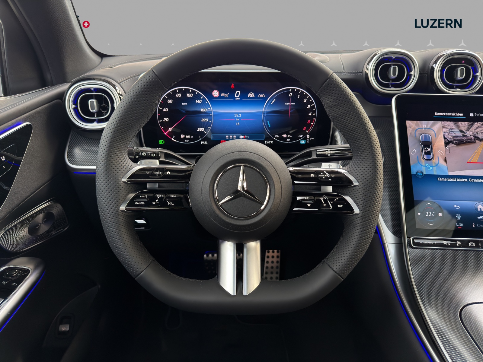 MERCEDES-BENZ GLC 300 de 4Matic EQ Star 9G-Tronic-image-9