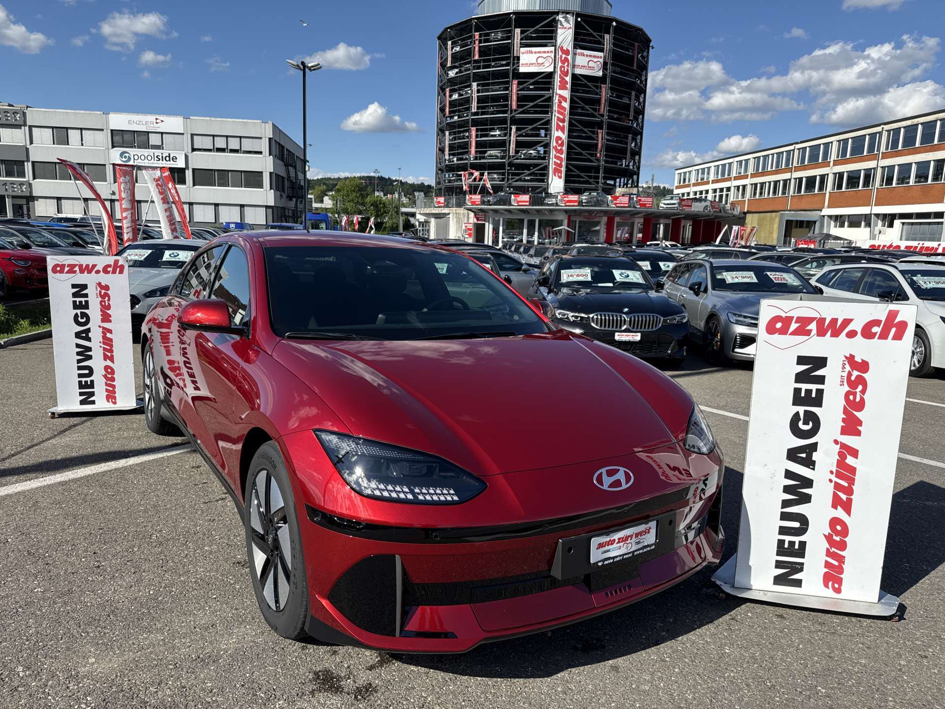 HYUNDAI Ioniq 6 77kWh Plus Line 325PS 4WD Automat-image-0