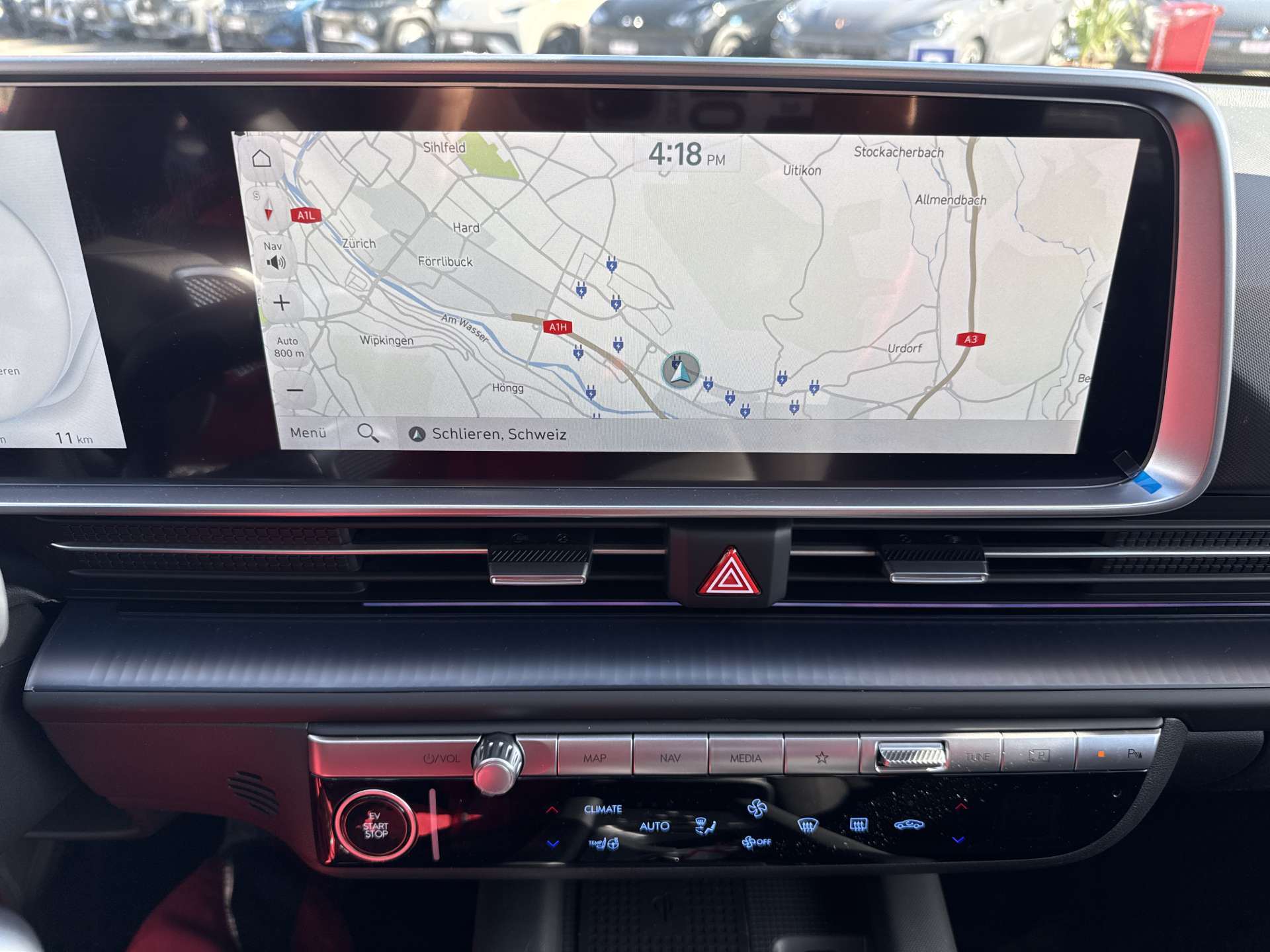 HYUNDAI Ioniq 6 77kWh Plus Line 325PS 4WD Automat-image-1