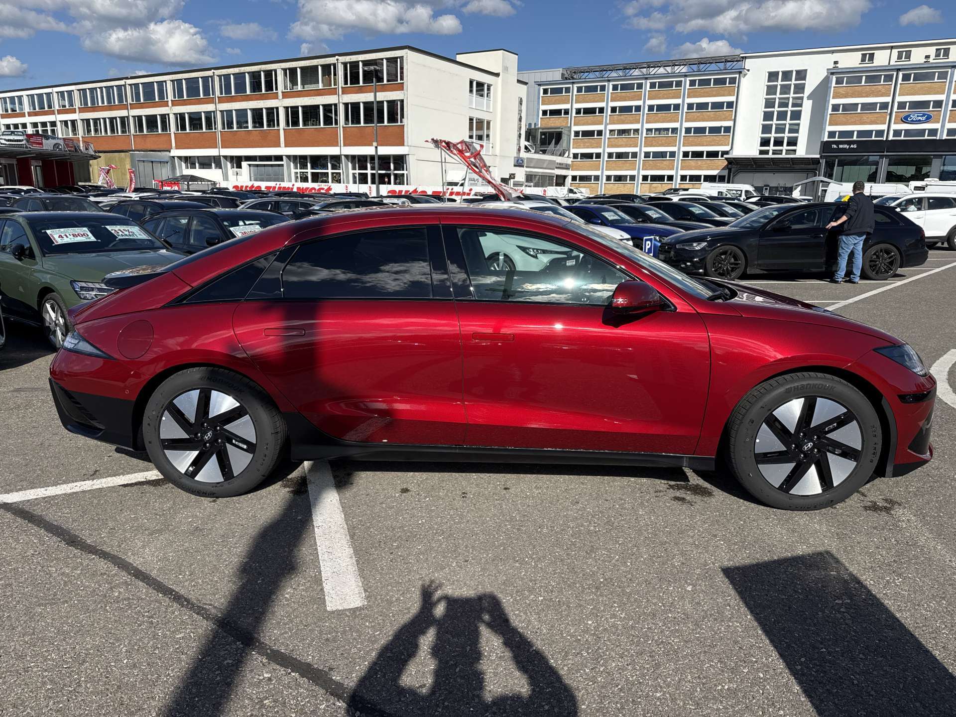 HYUNDAI Ioniq 6 77kWh Plus Line 325PS 4WD Automat-image-10