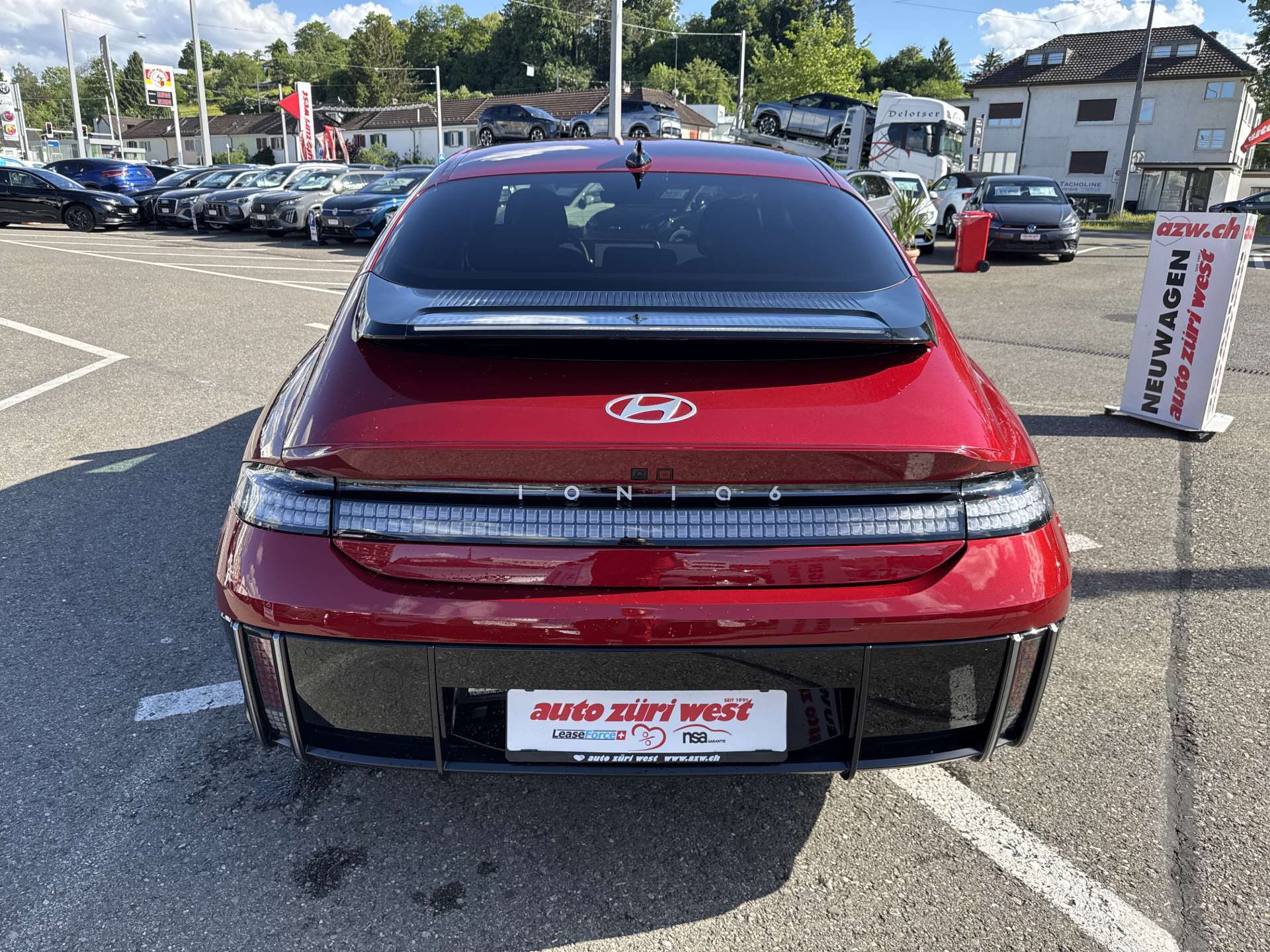 HYUNDAI Ioniq 6 77kWh Plus Line 325PS 4WD Automat-image-14