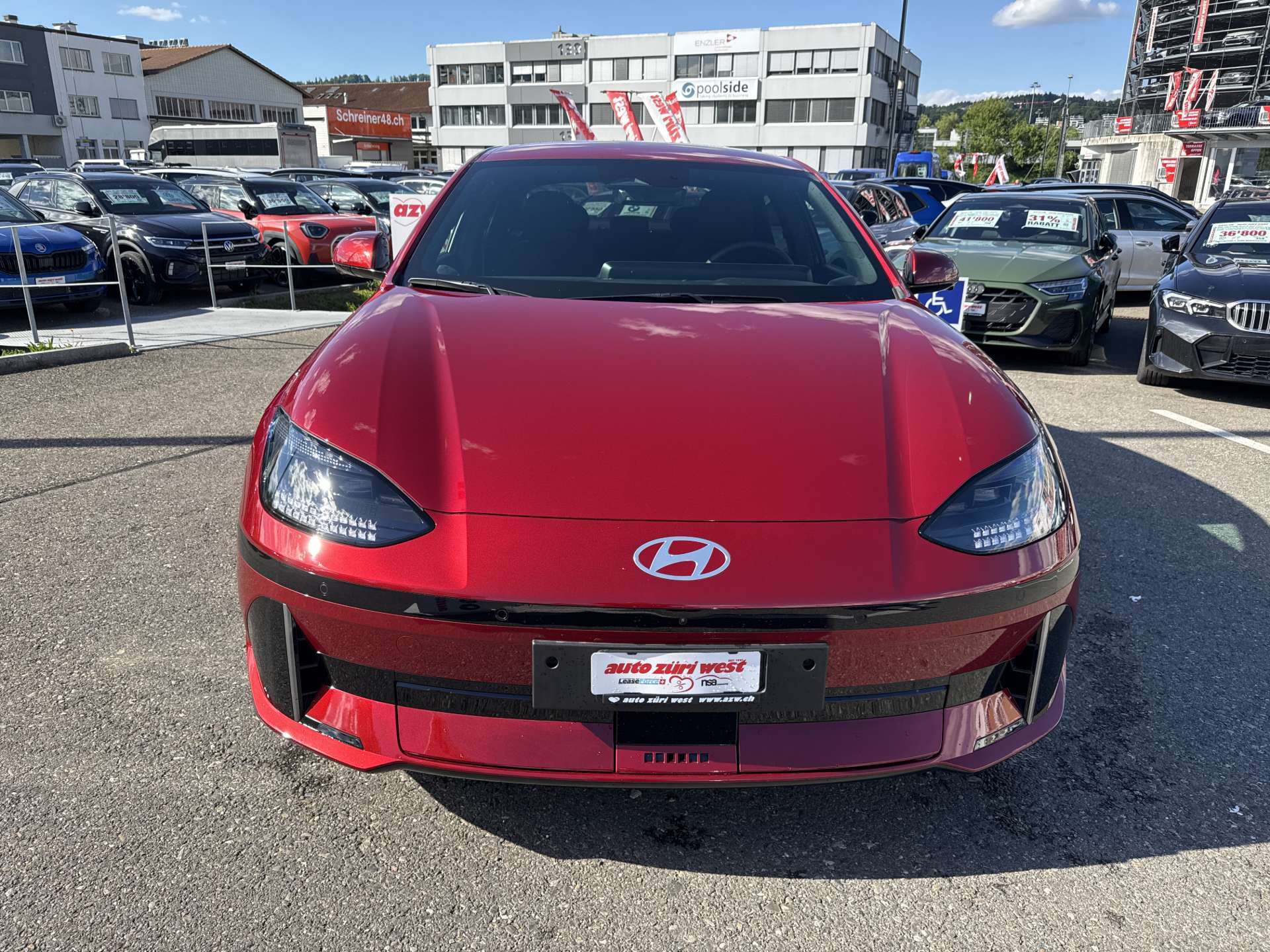 HYUNDAI Ioniq 6 77kWh Plus Line 325PS 4WD Automat-image-13