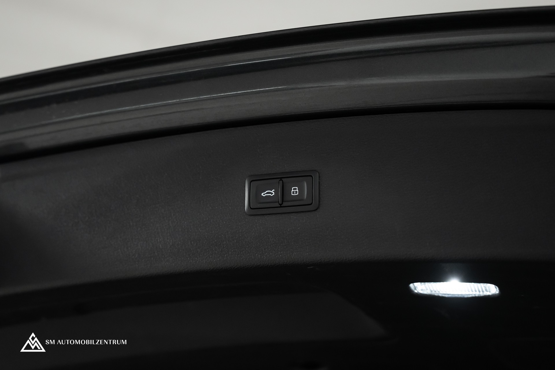 AUDI SQ5 3.0 V6 TFSI quattro T-Tronic / Panorama / Head-Up / Bang & Olufsen / Rautensteppung / Matrix LED-image-13