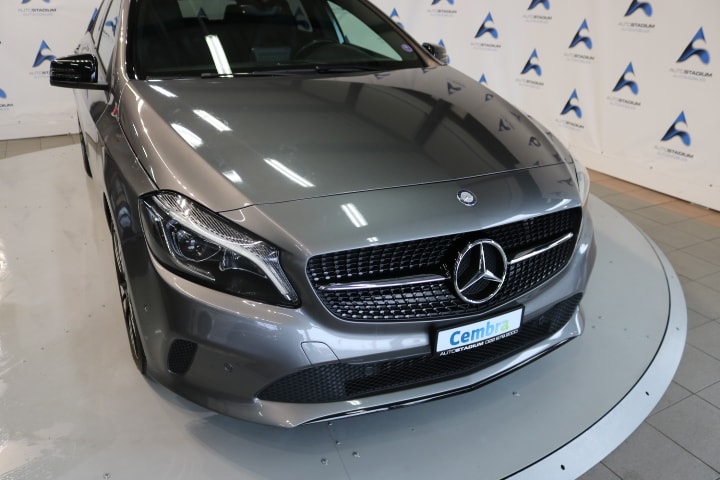 MERCEDES-BENZ A 200 Night Star 7G-DCT-image-25
