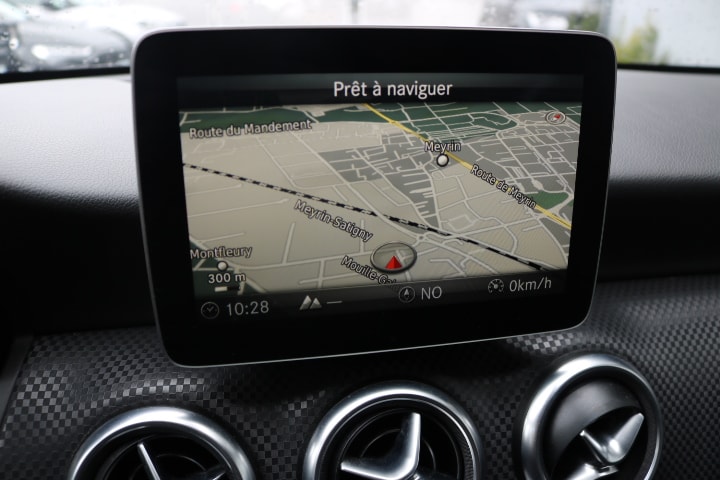 MERCEDES-BENZ A 200 Night Star 7G-DCT-image-5