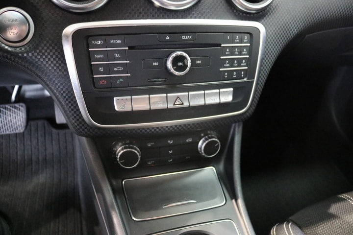 MERCEDES-BENZ A 200 Night Star 7G-DCT-image-28