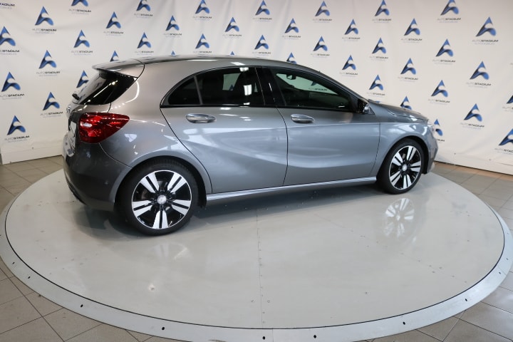 MERCEDES-BENZ A 200 Night Star 7G-DCT-image-21