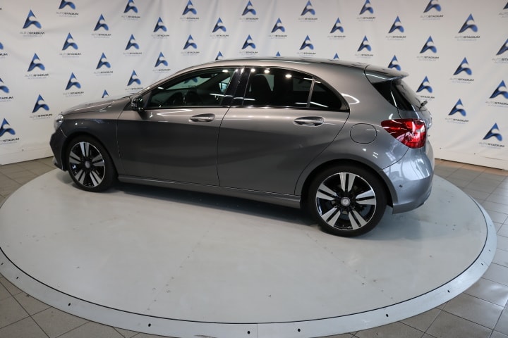 MERCEDES-BENZ A 200 Night Star 7G-DCT-image-14