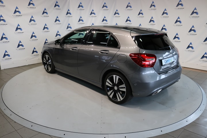 MERCEDES-BENZ A 200 Night Star 7G-DCT-image-15