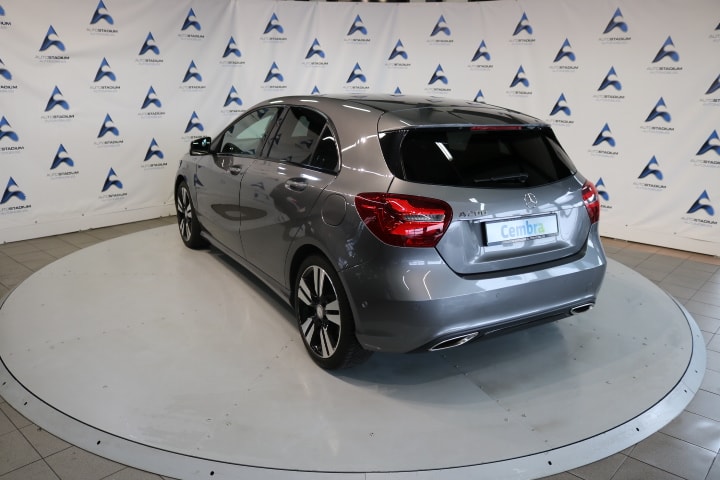 MERCEDES-BENZ A 200 Night Star 7G-DCT-image-16
