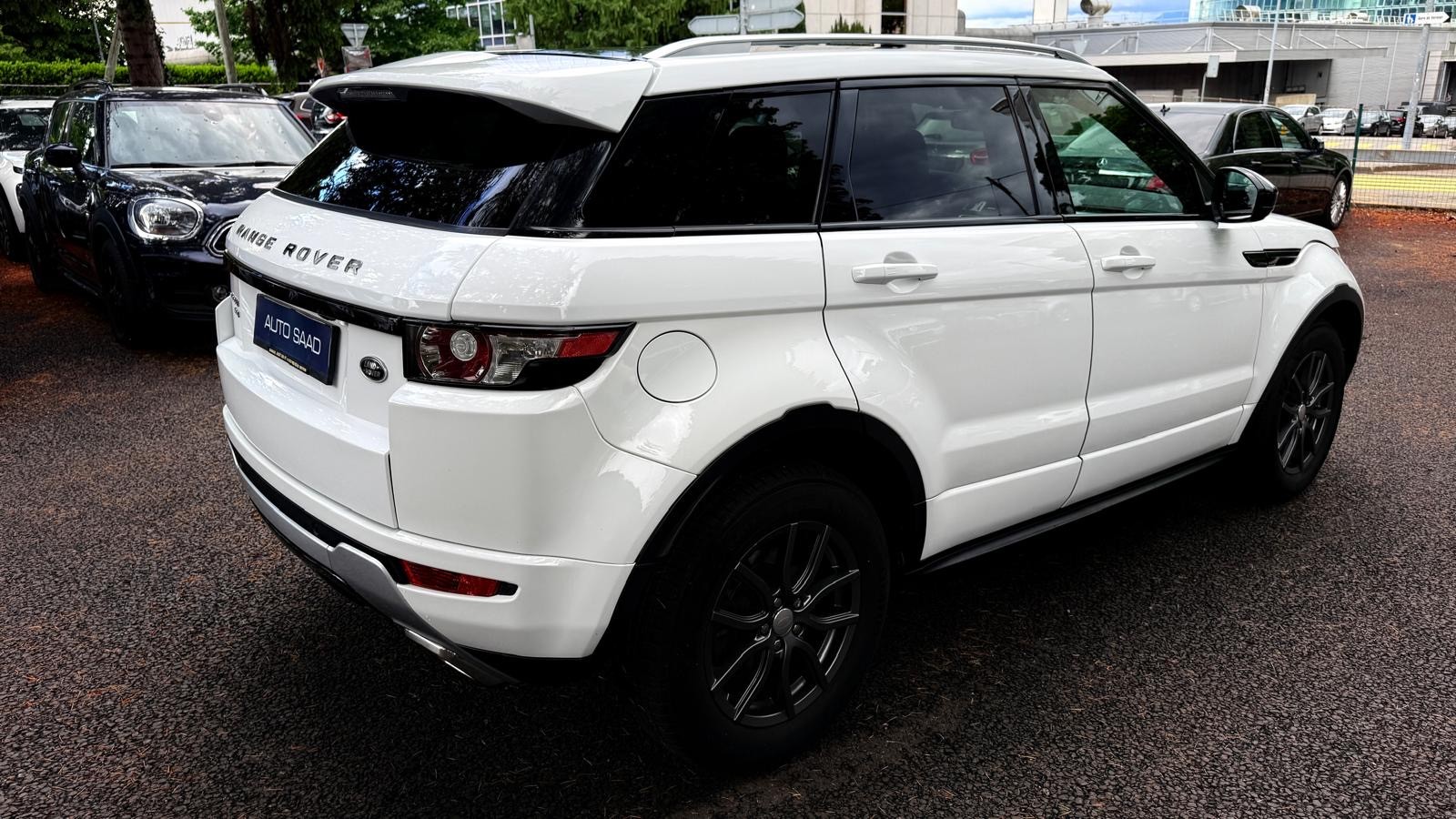 LAND ROVER Range Rover Evoque 2.0 Si4 Prestige AT9-image-5