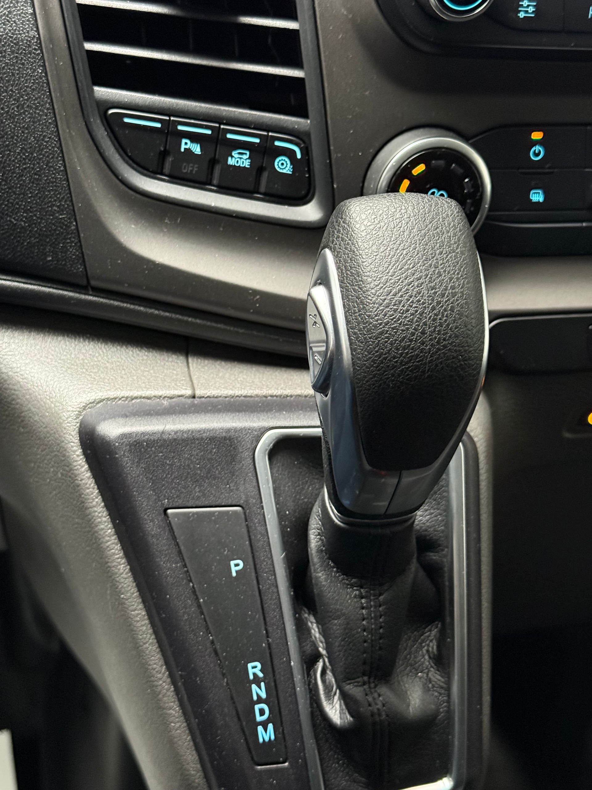 FORD Transit Custom Van 300 L2H1 Trend A-image-13