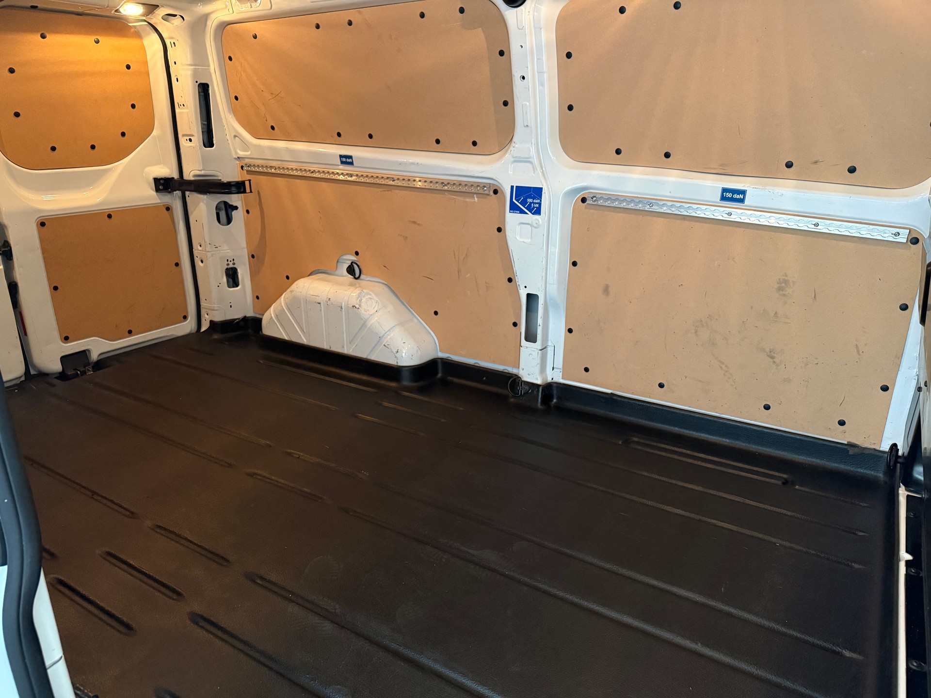FORD Transit Custom Van 300 L2H1 Trend A-image-14
