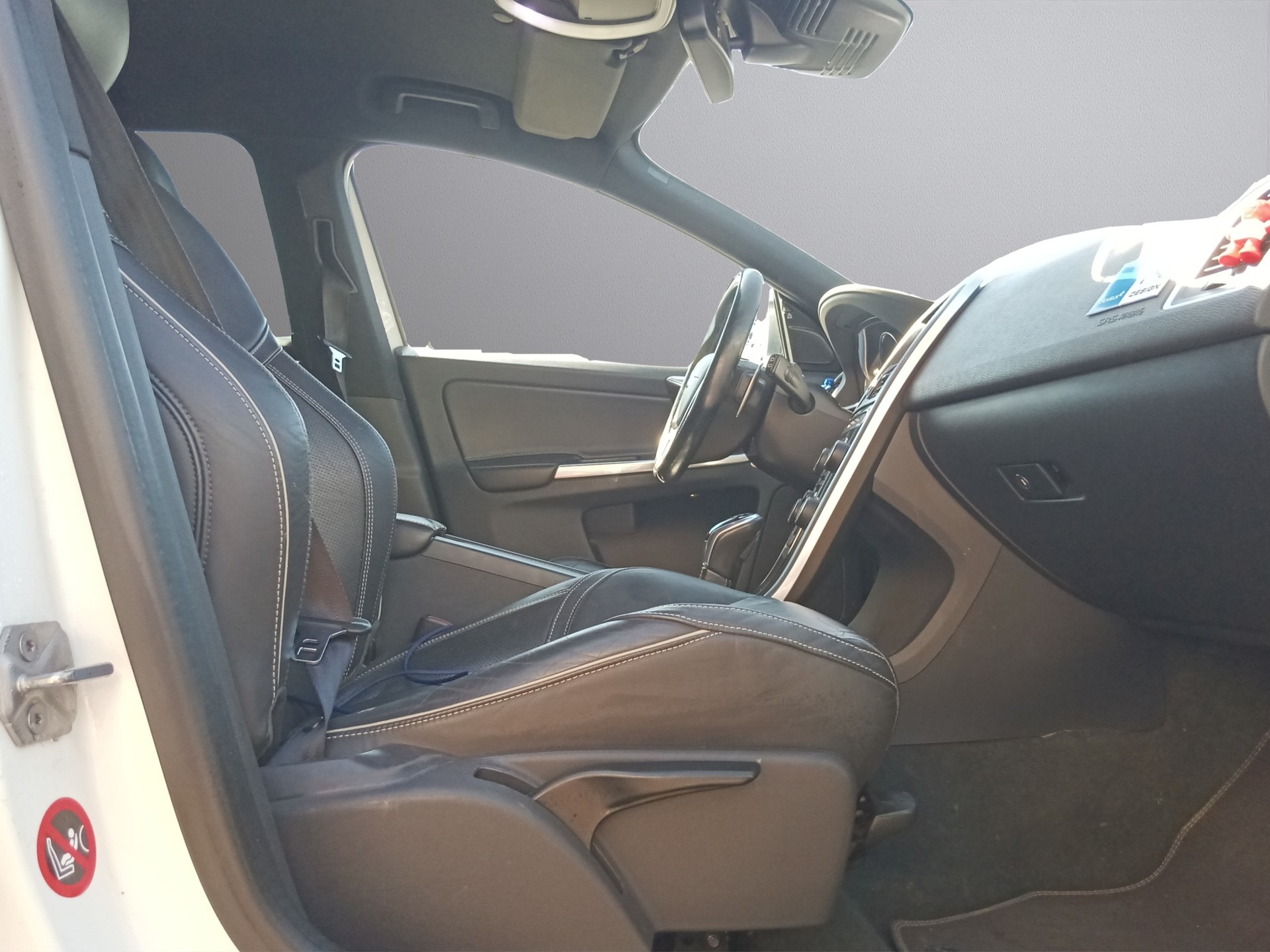 VOLVO XC60 3.0 T6 Summum R-Design AWD Polestar-image-14