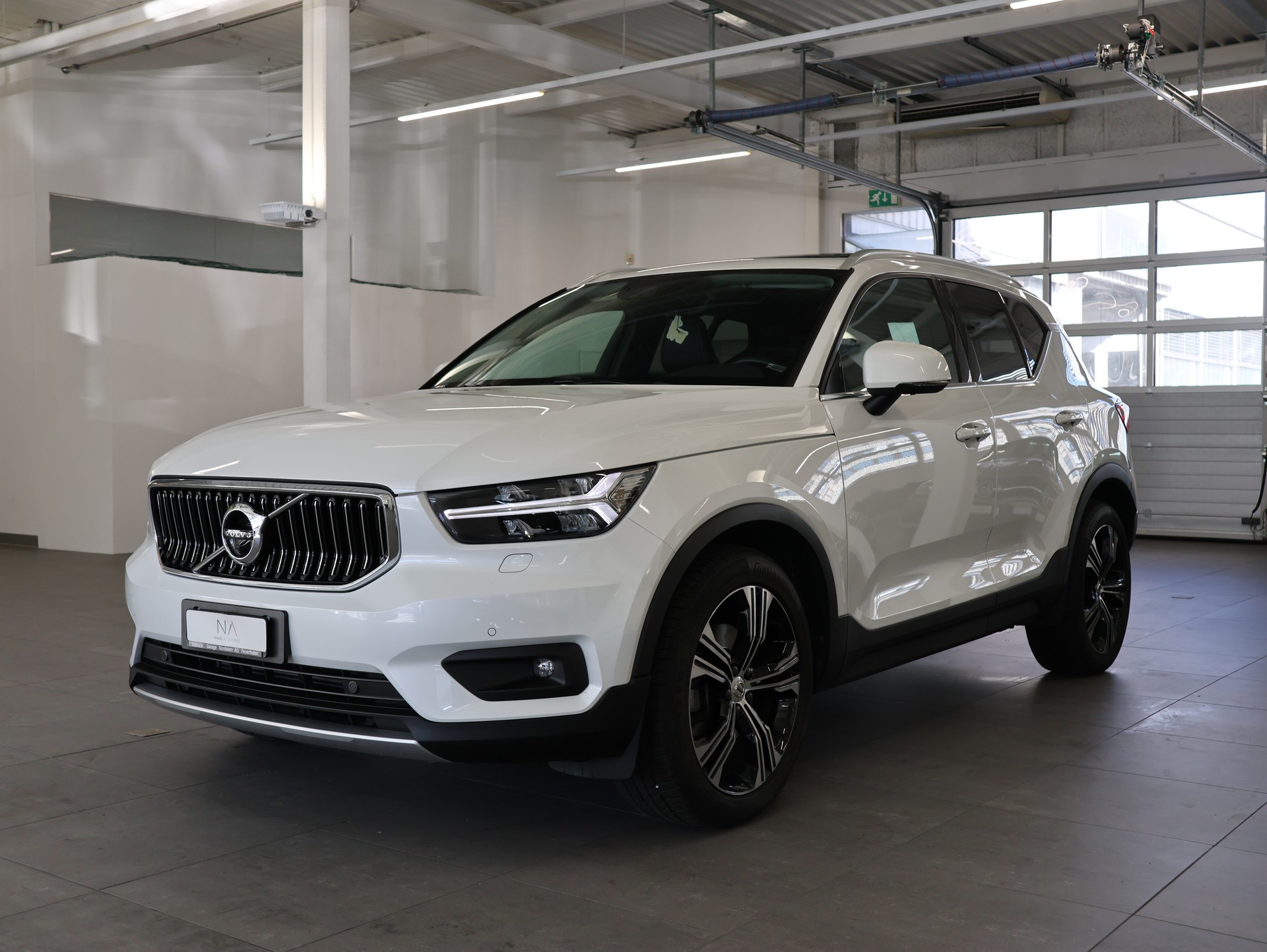 VOLVO XC40 T4 AWD Inscription Geartronic *Panorama*Harman/Kardon*360°*-image-3