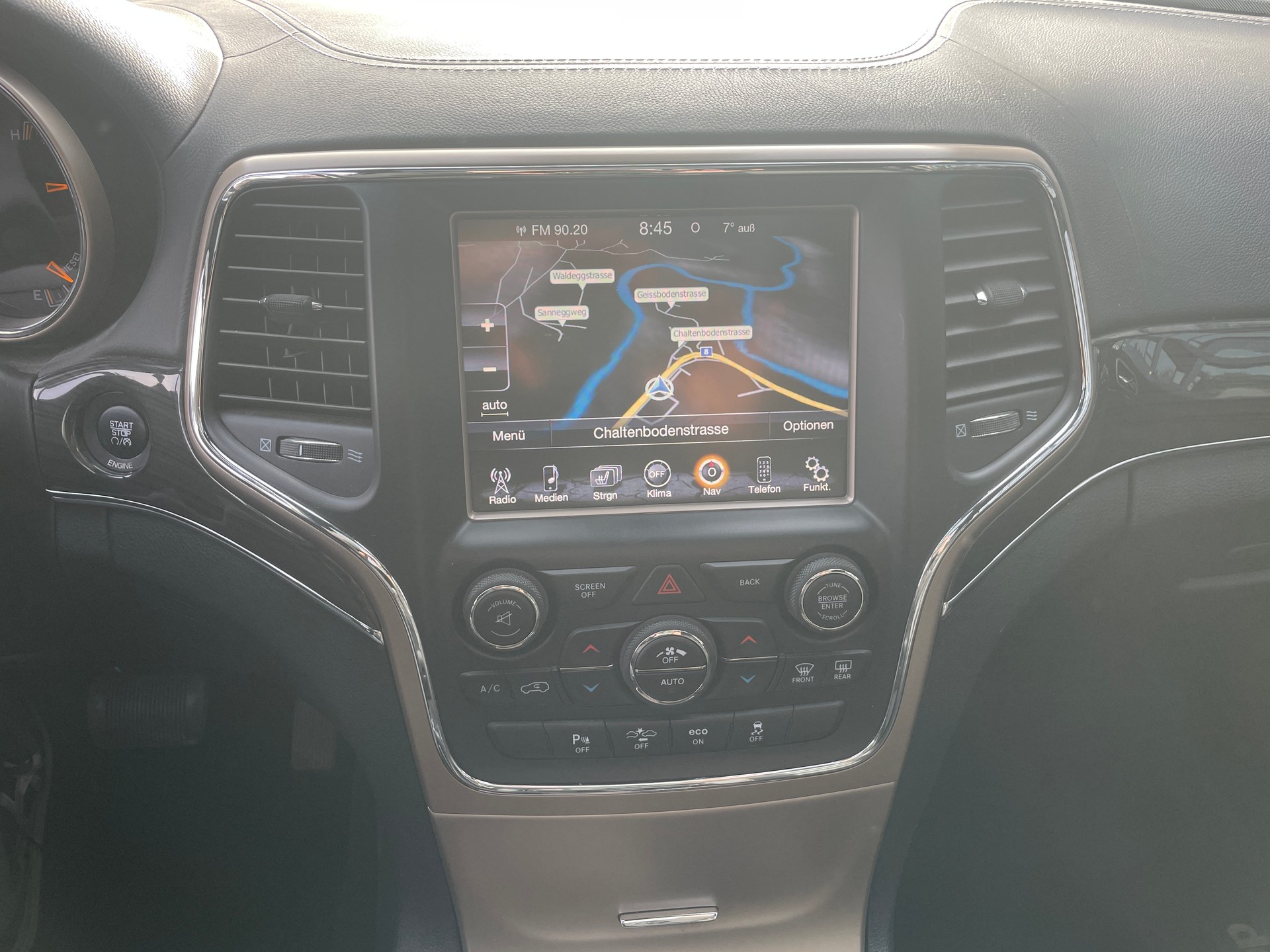 JEEP Grand Cherokee 3.0 CRD Overland Automatic-image-22