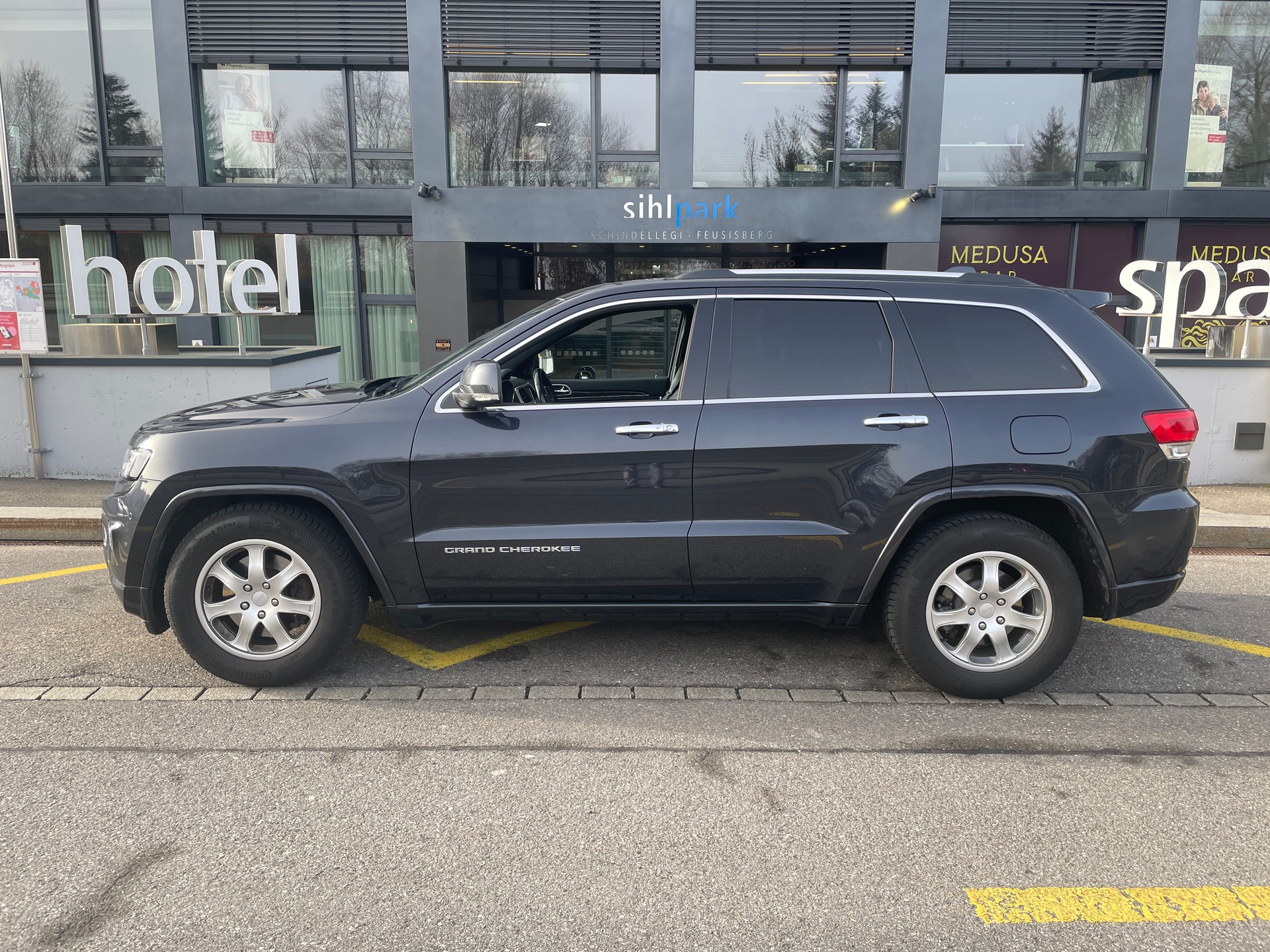 JEEP Grand Cherokee 3.0 CRD Overland Automatic-image-8