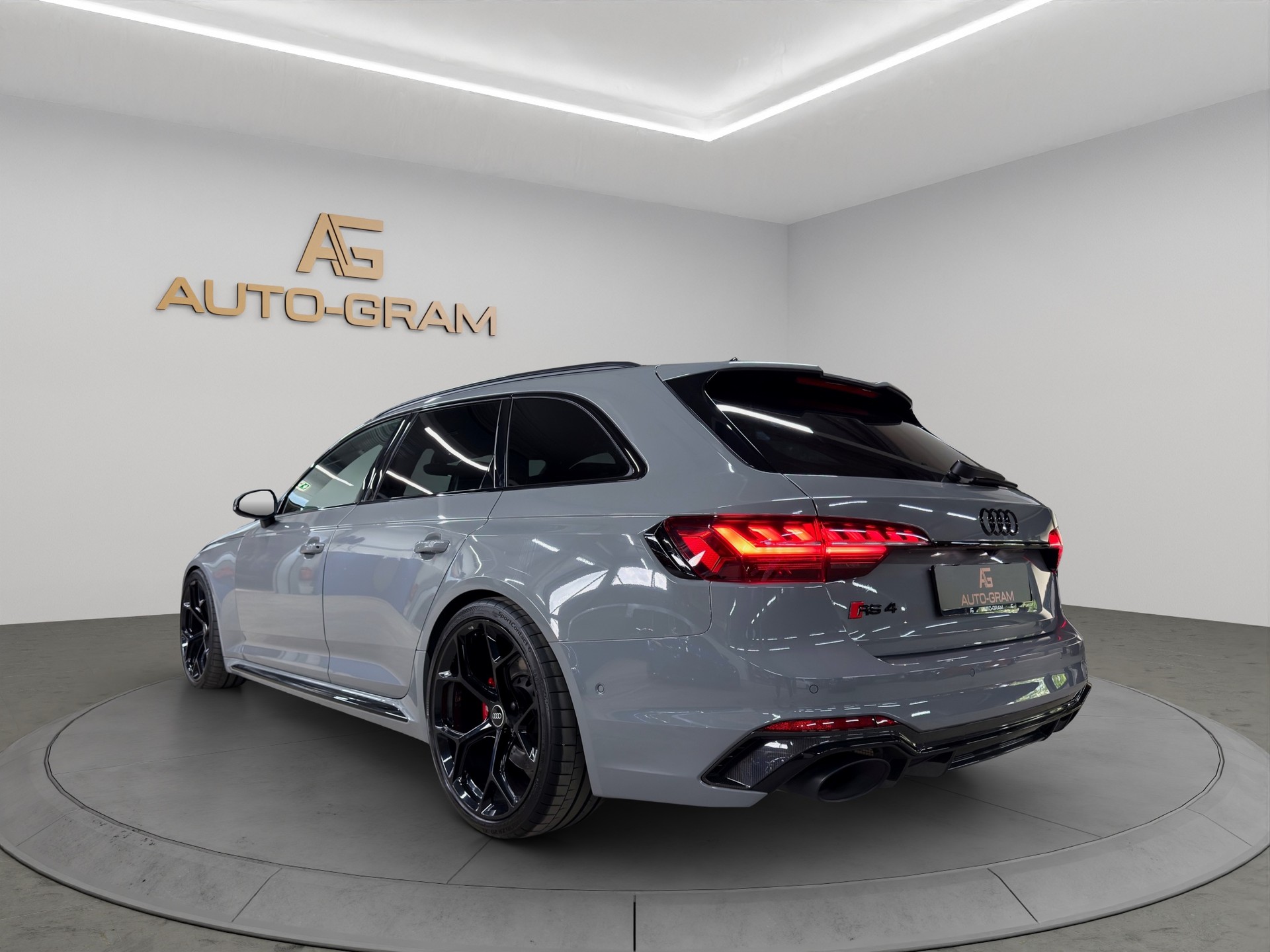 AUDI RS4 Avant quattro Competition plus tiptronic-showroom-element-2