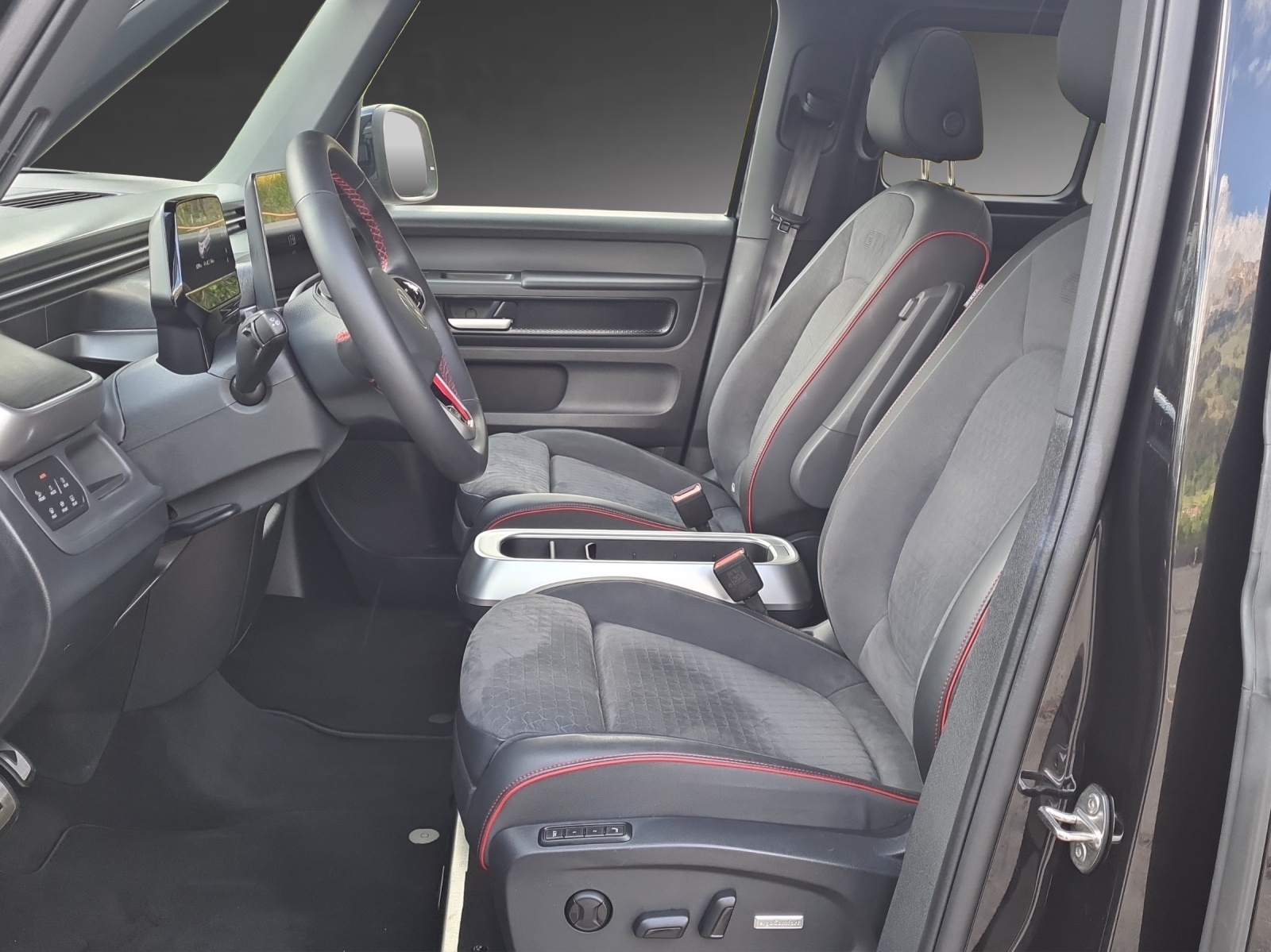 VW ID.Buzz LWB GTX 4 Motion-image-5