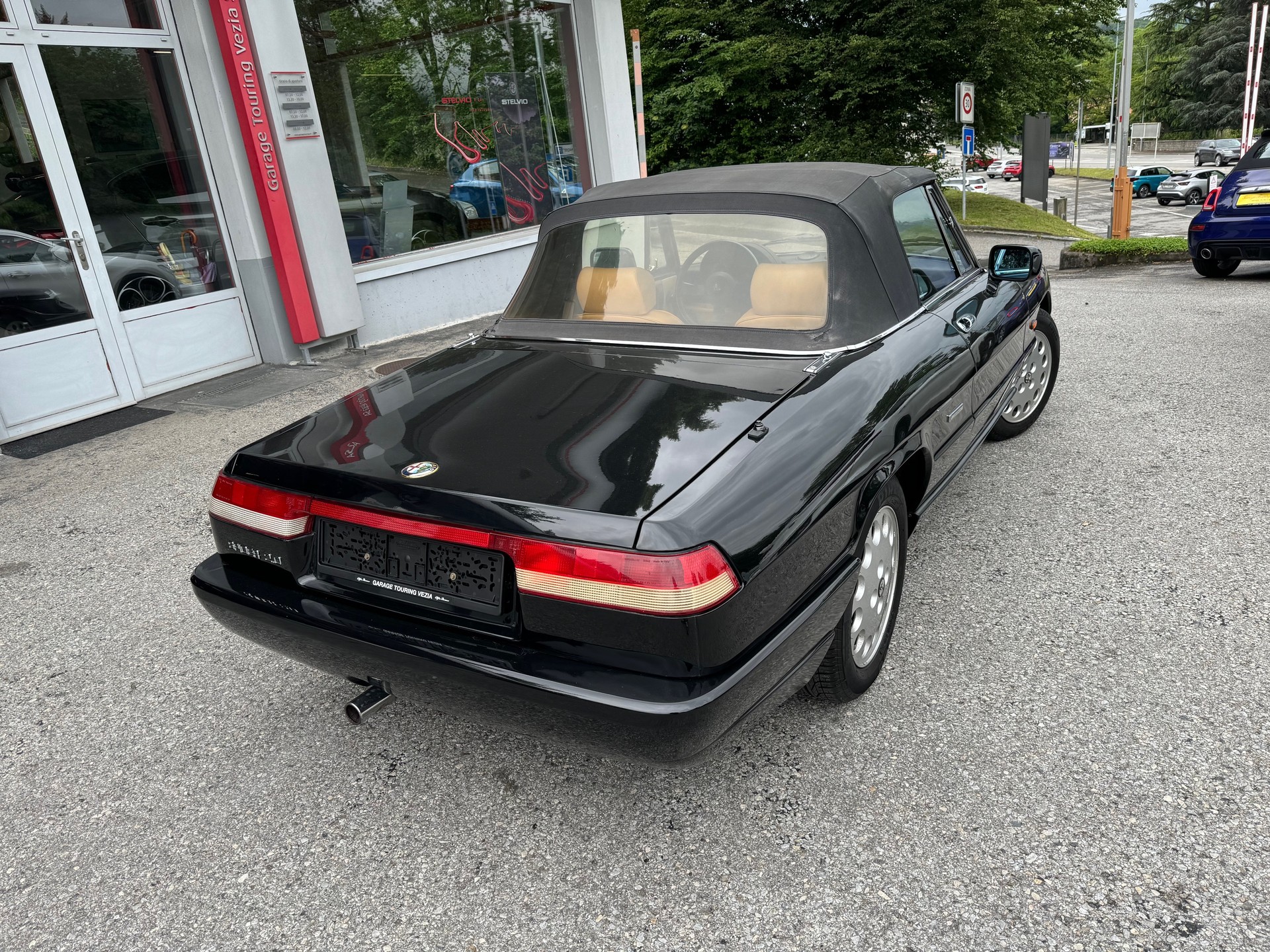 ALFA ROMEO Spider 2.0-showroom-element-3