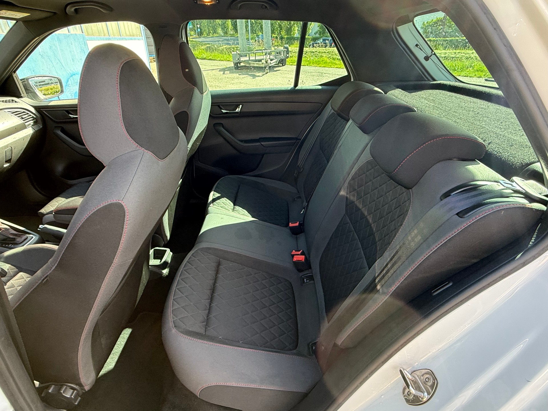 SKODA Fabia 1.0 TSI Monte Carlo DSG-image-9
