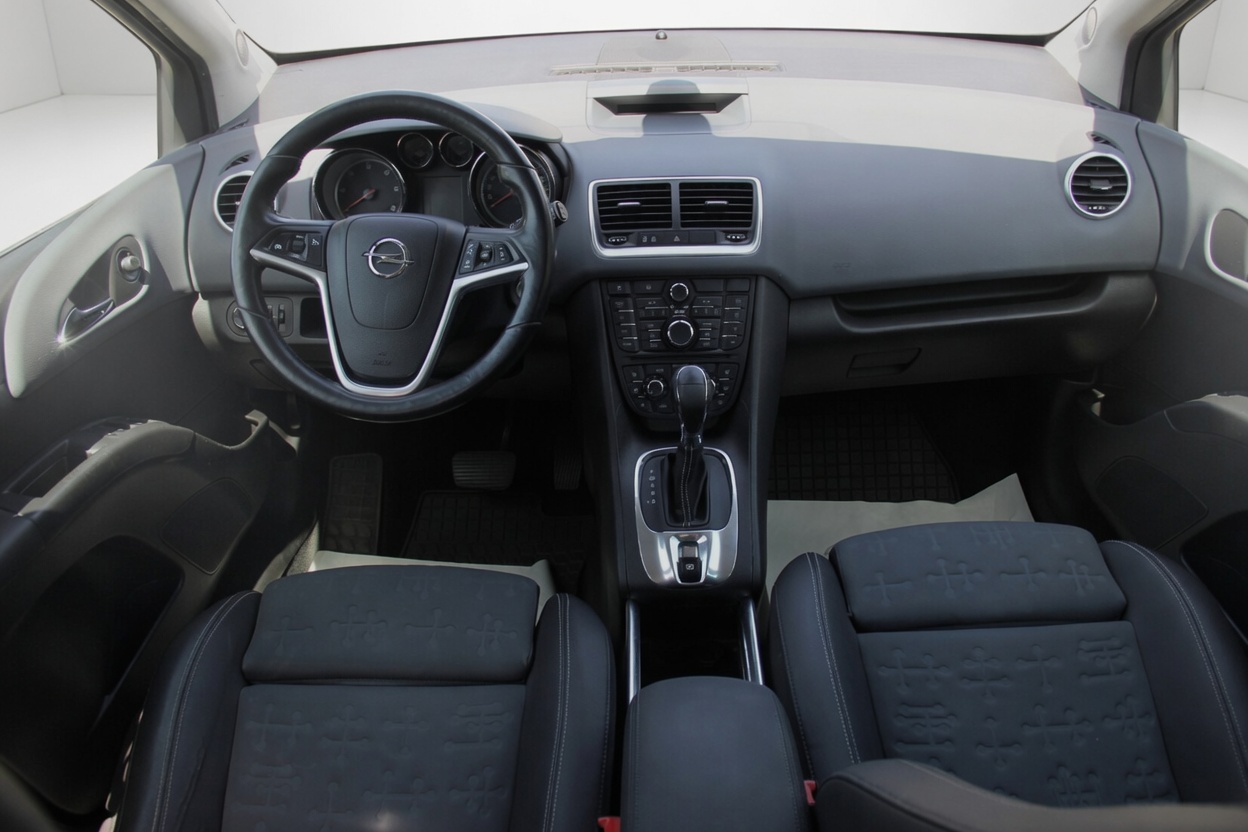 OPEL Meriva 1.7 CDTi Cosmo Automatic-image-11