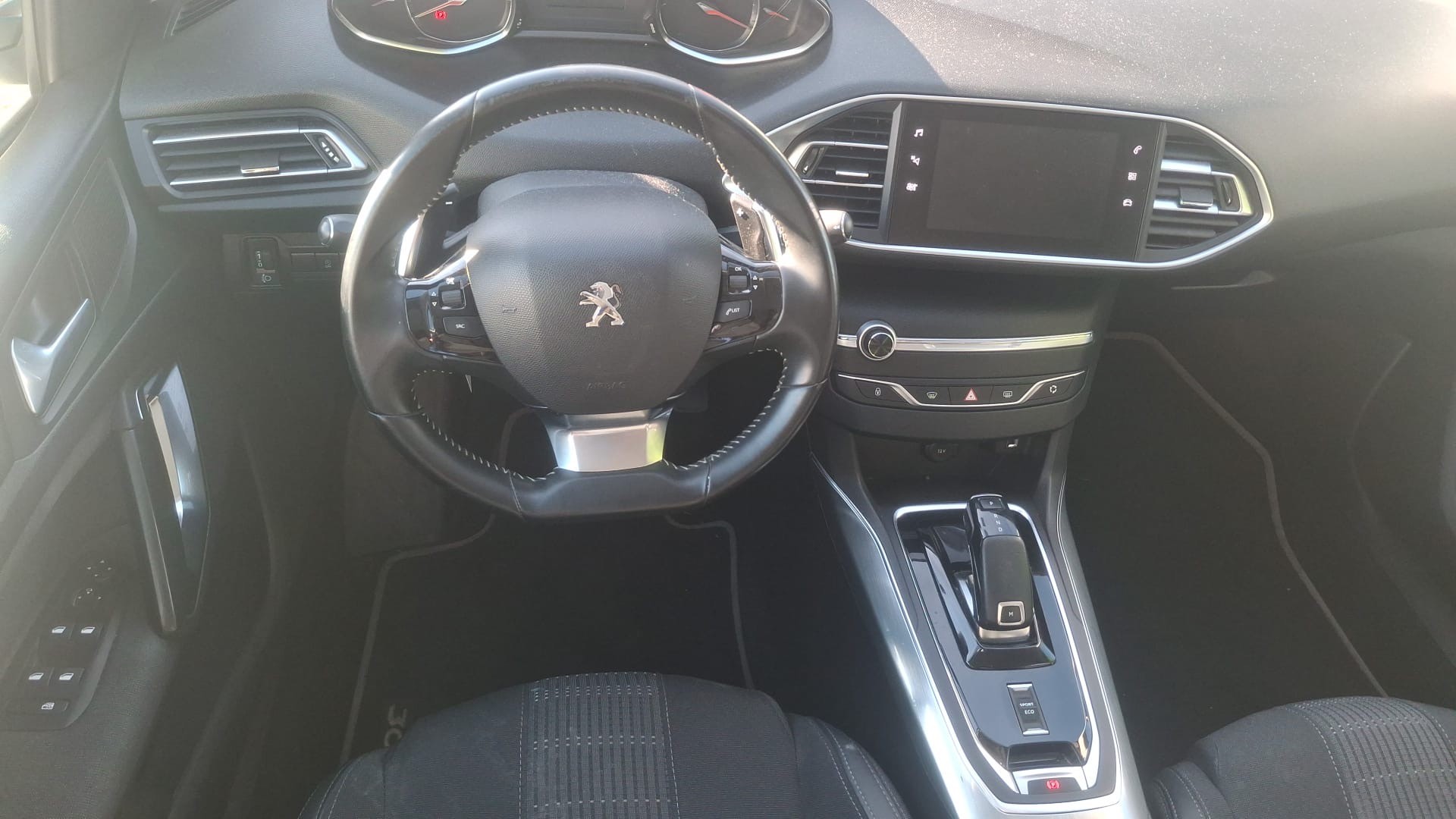 PEUGEOT 308 SW 1.5 BlueHDI Allure EAT8-image-6