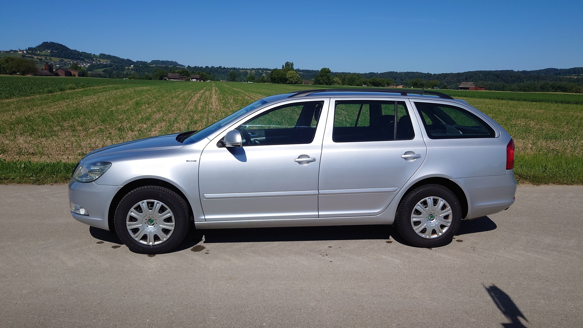 SKODA Octavia Combi 1.6 TDI Ambition 4x4-showroom-element-1