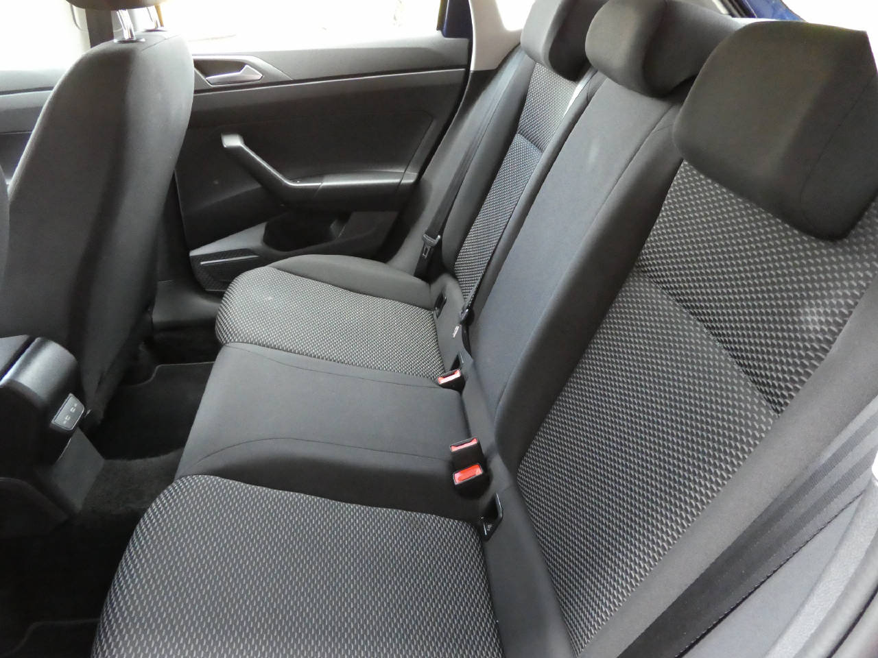 VW Polo 1.0 MPI 80 Value-image-10