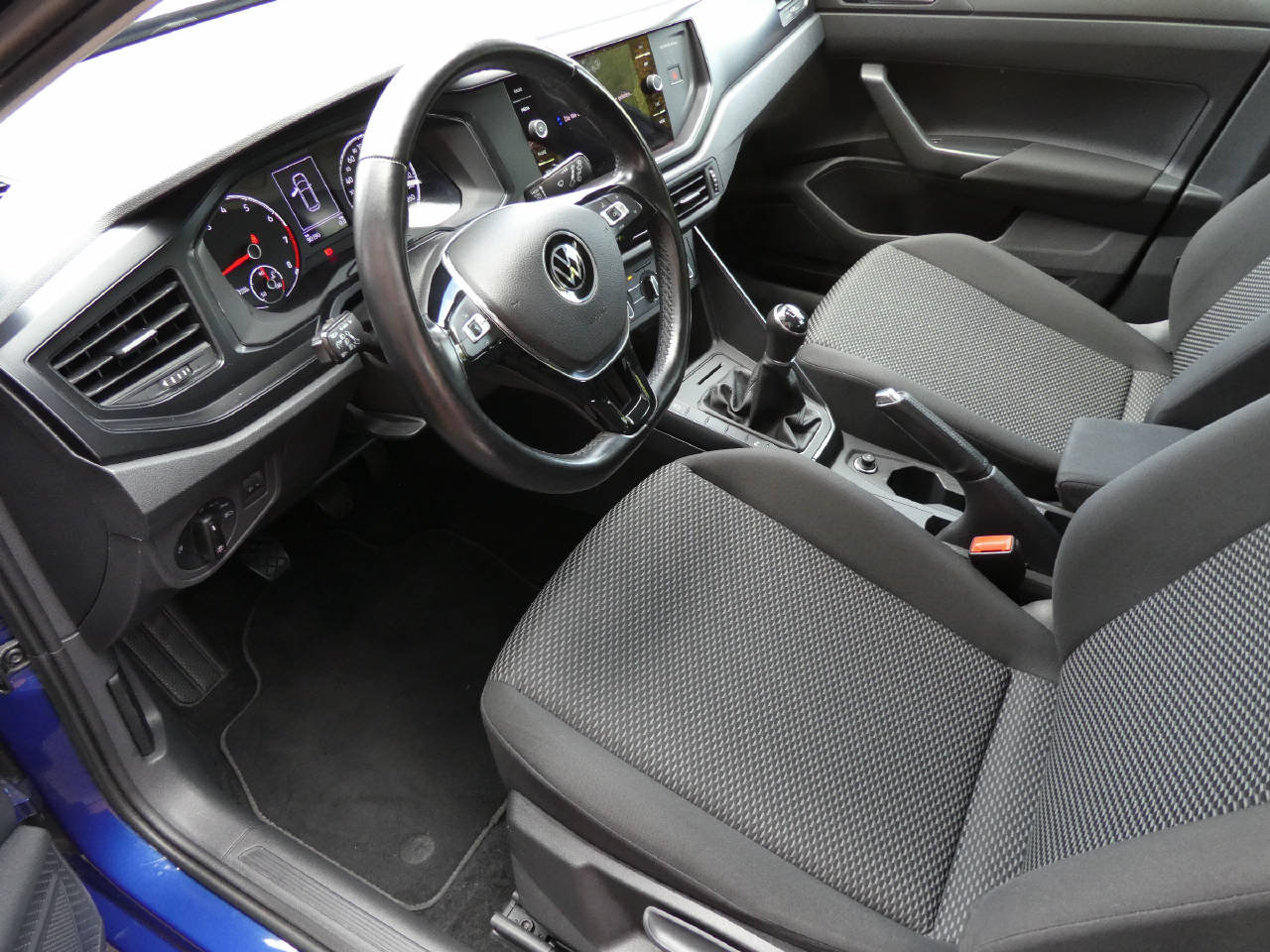VW Polo 1.0 MPI 80 Value-image-8