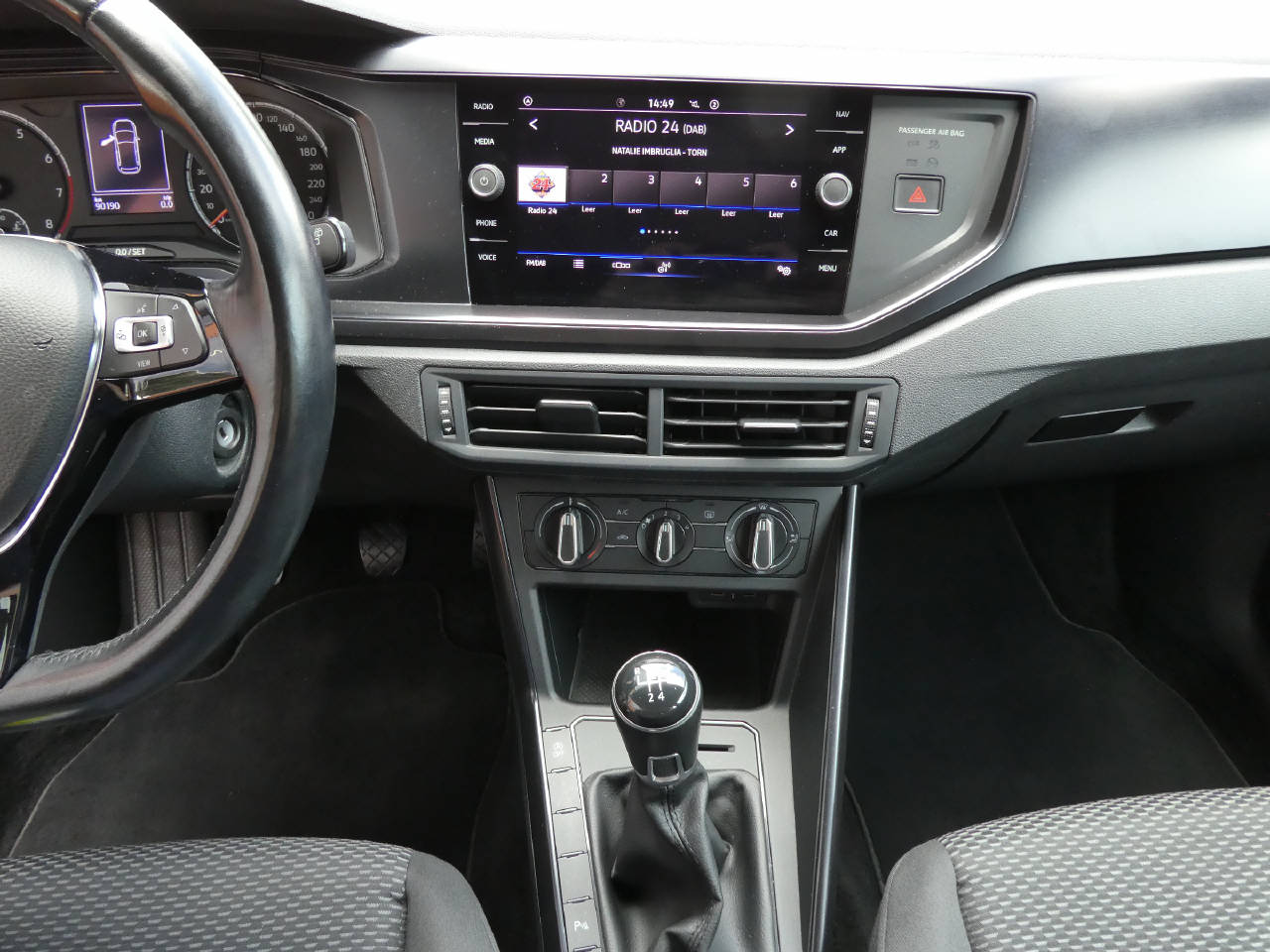 VW Polo 1.0 MPI 80 Value-image-12