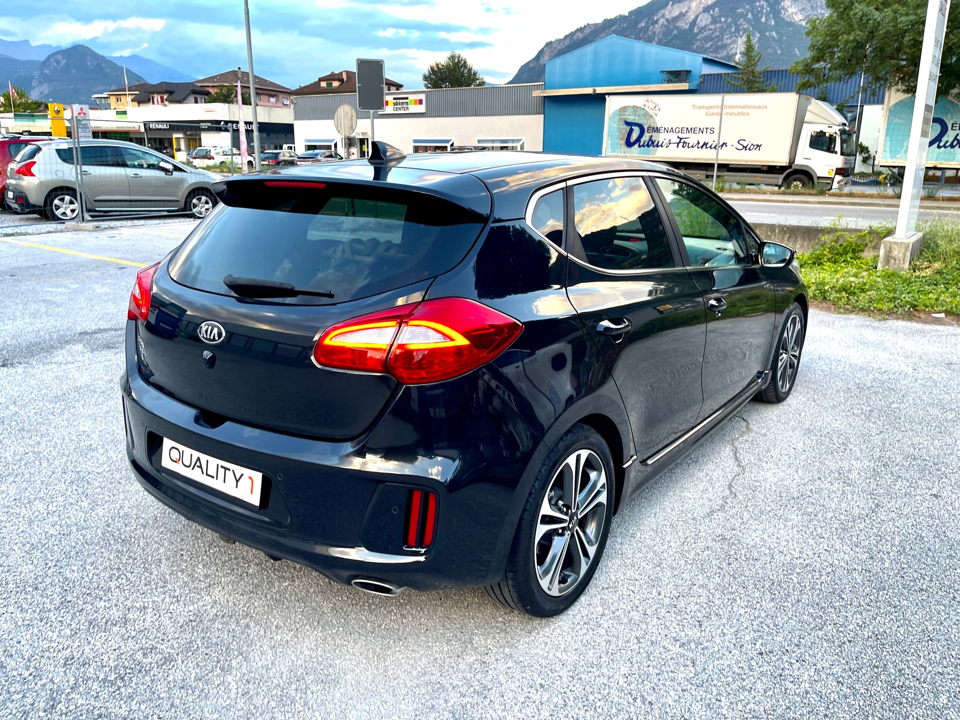 KIA Cee'd 1.6 CRDi Swiss Champion DCT-image-11