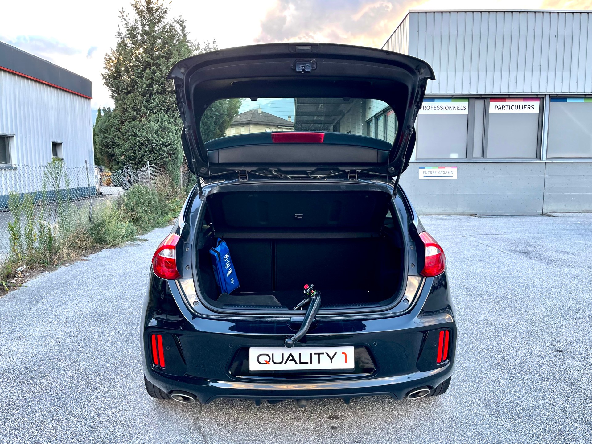 KIA Cee'd 1.6 CRDi Swiss Champion DCT-image-21