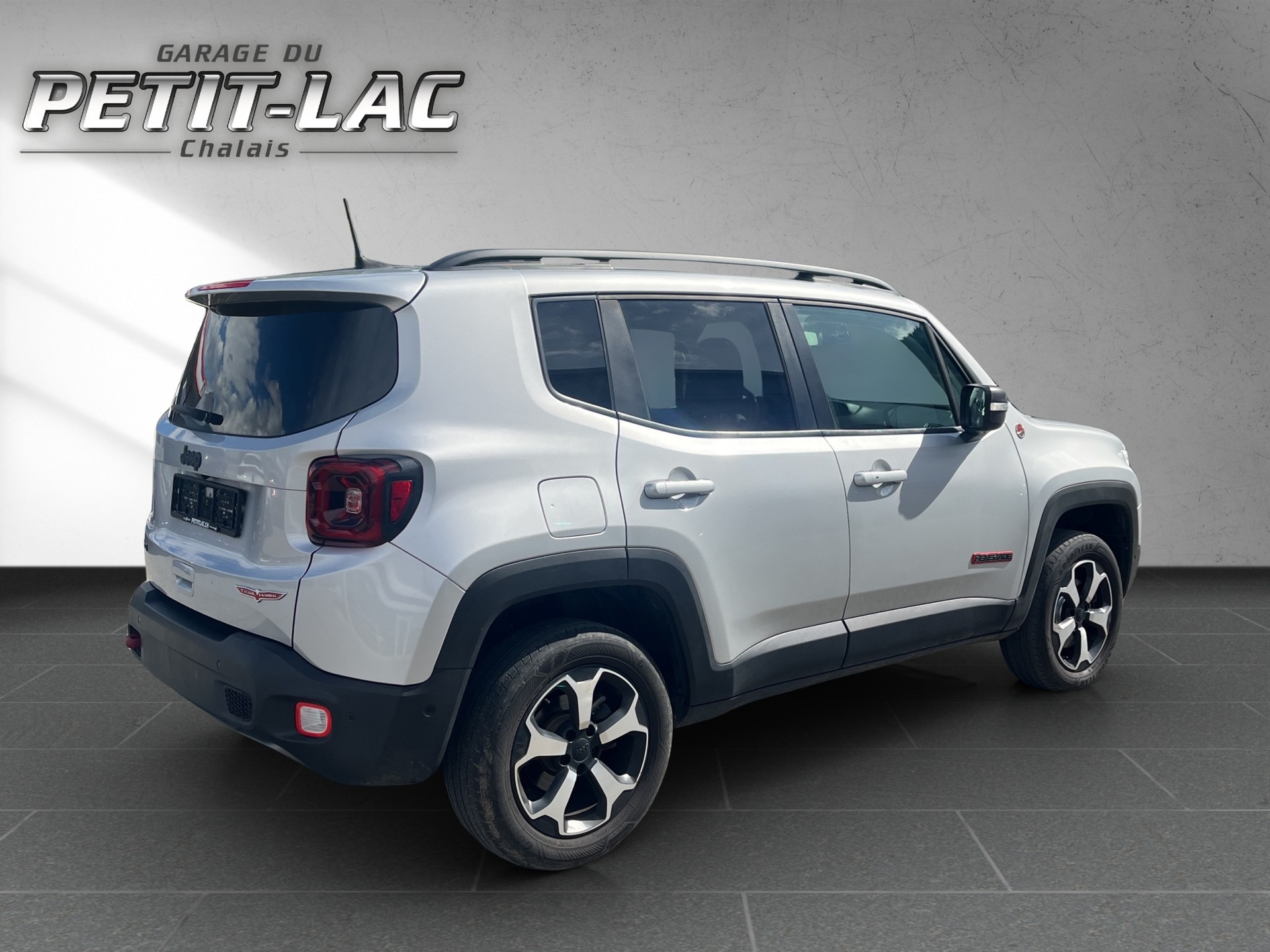 JEEP Renegade 2.0 MJ Trailhawk AWD + Low Range 9ATX-image-4